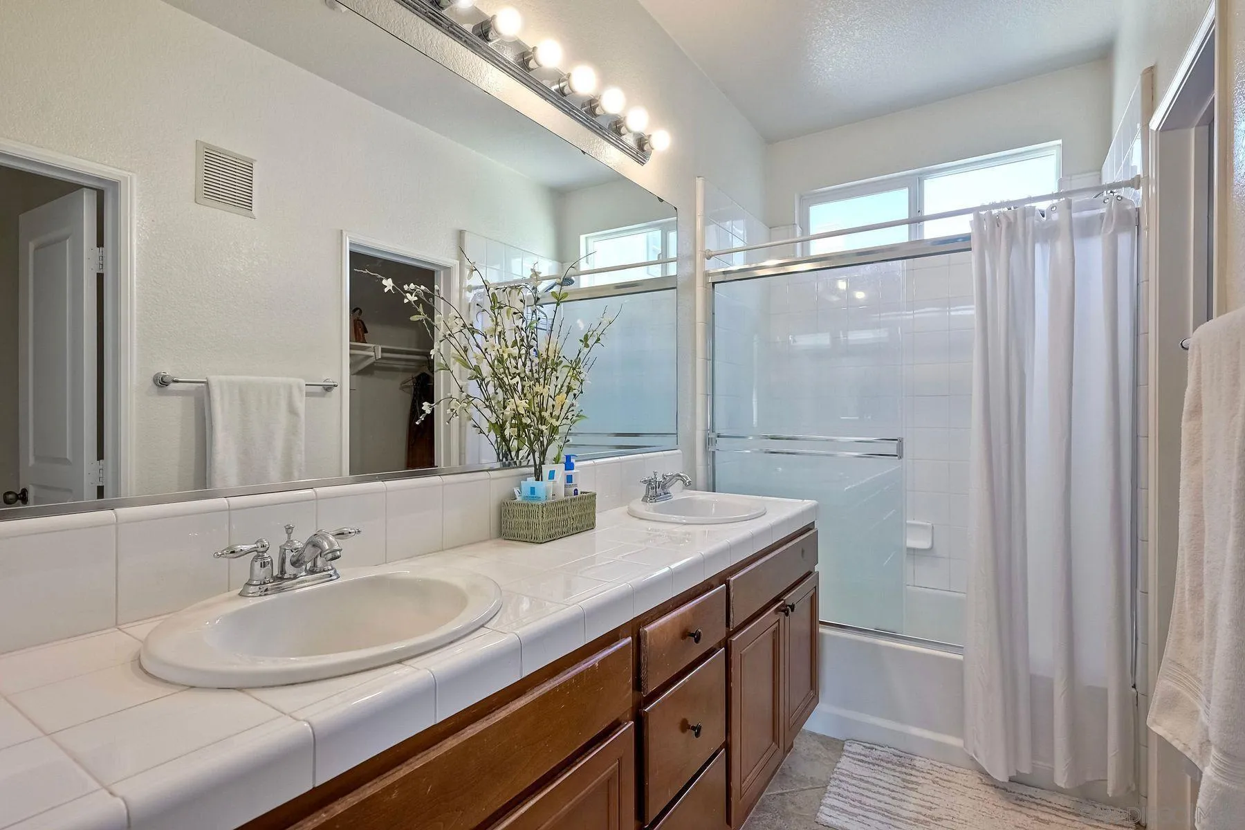 Photo #13: 250021127 Listing: Photo #13