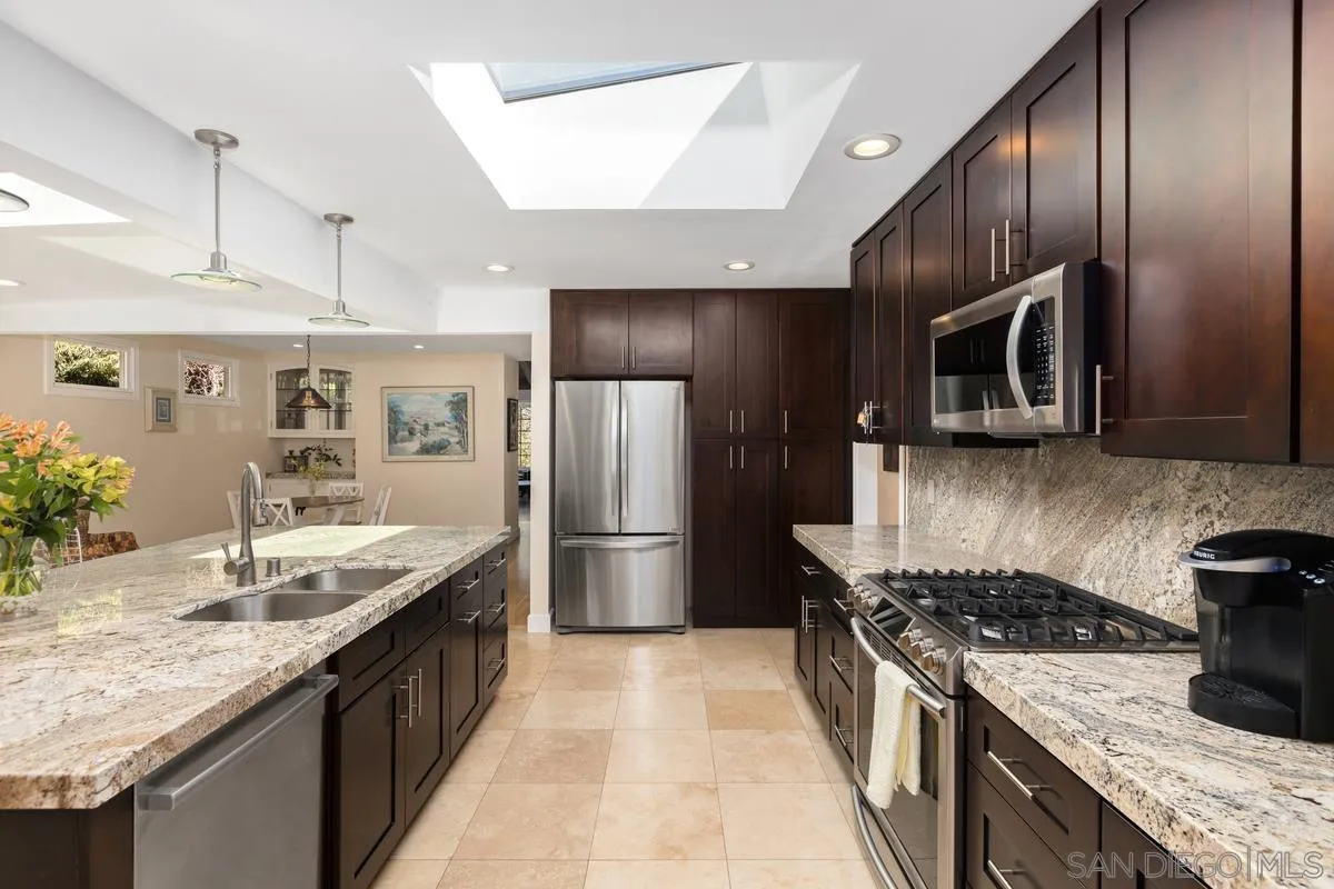 https://cdn.realtyfeed.com/cdn/127/250021164/10a98a7b35e1201e99139bc18ad91ec0.webp