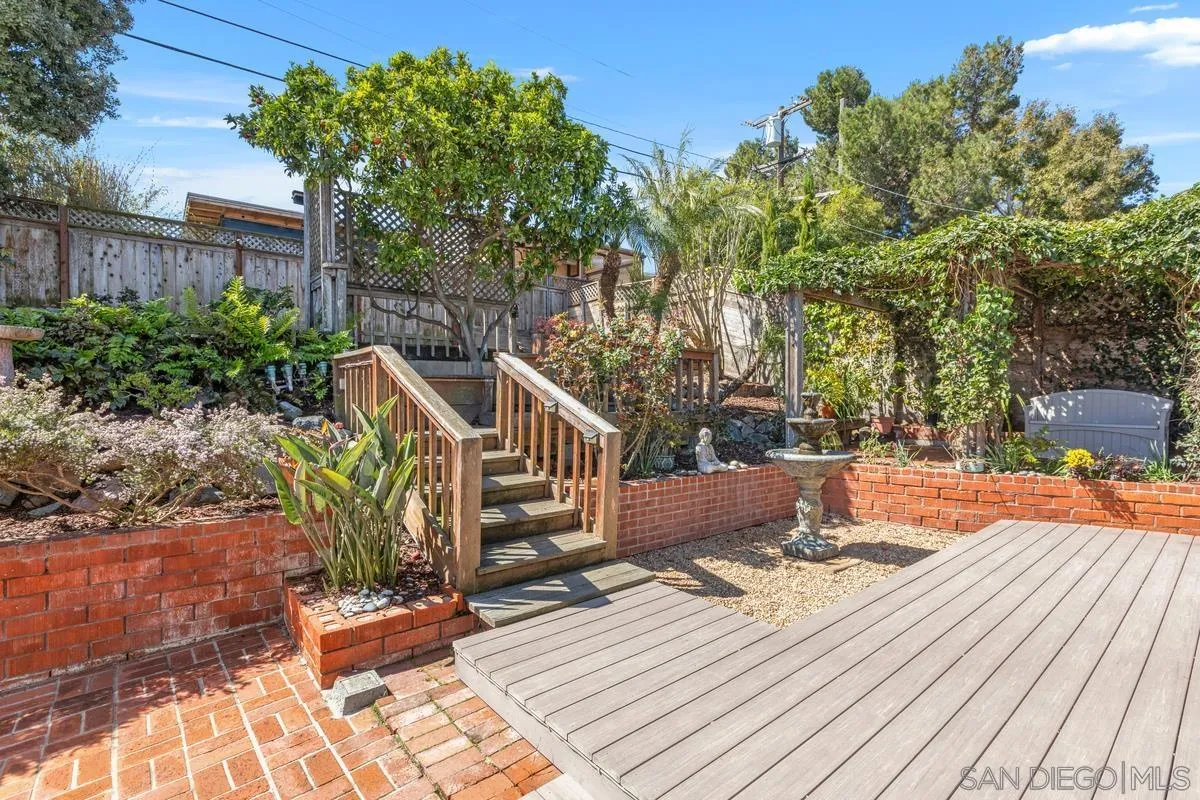 https://cdn.realtyfeed.com/cdn/127/250021164/4664b4f1e149a10406ef7a148b00e6cd.webp