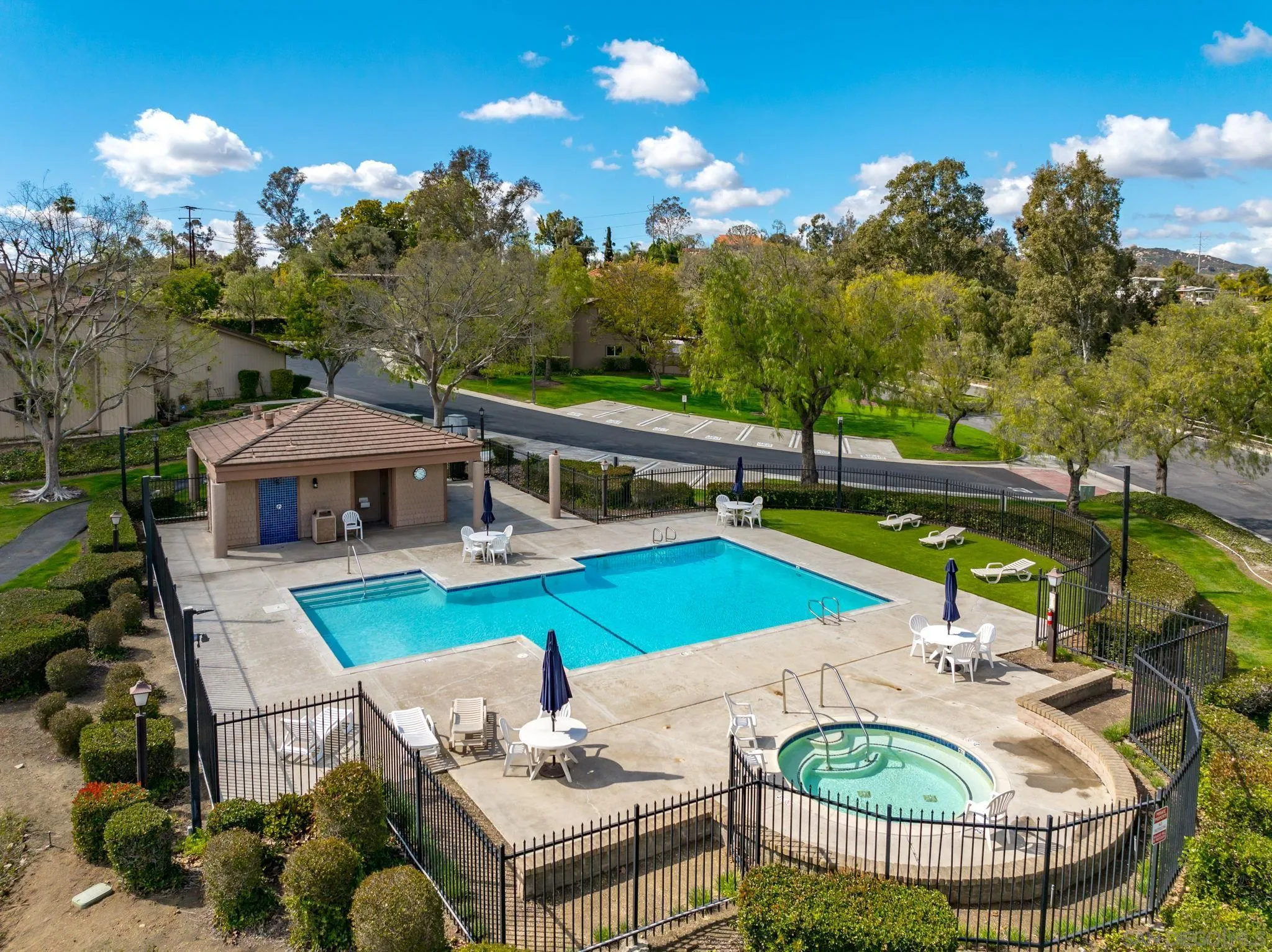 Photo #4: 250021183 Listing 