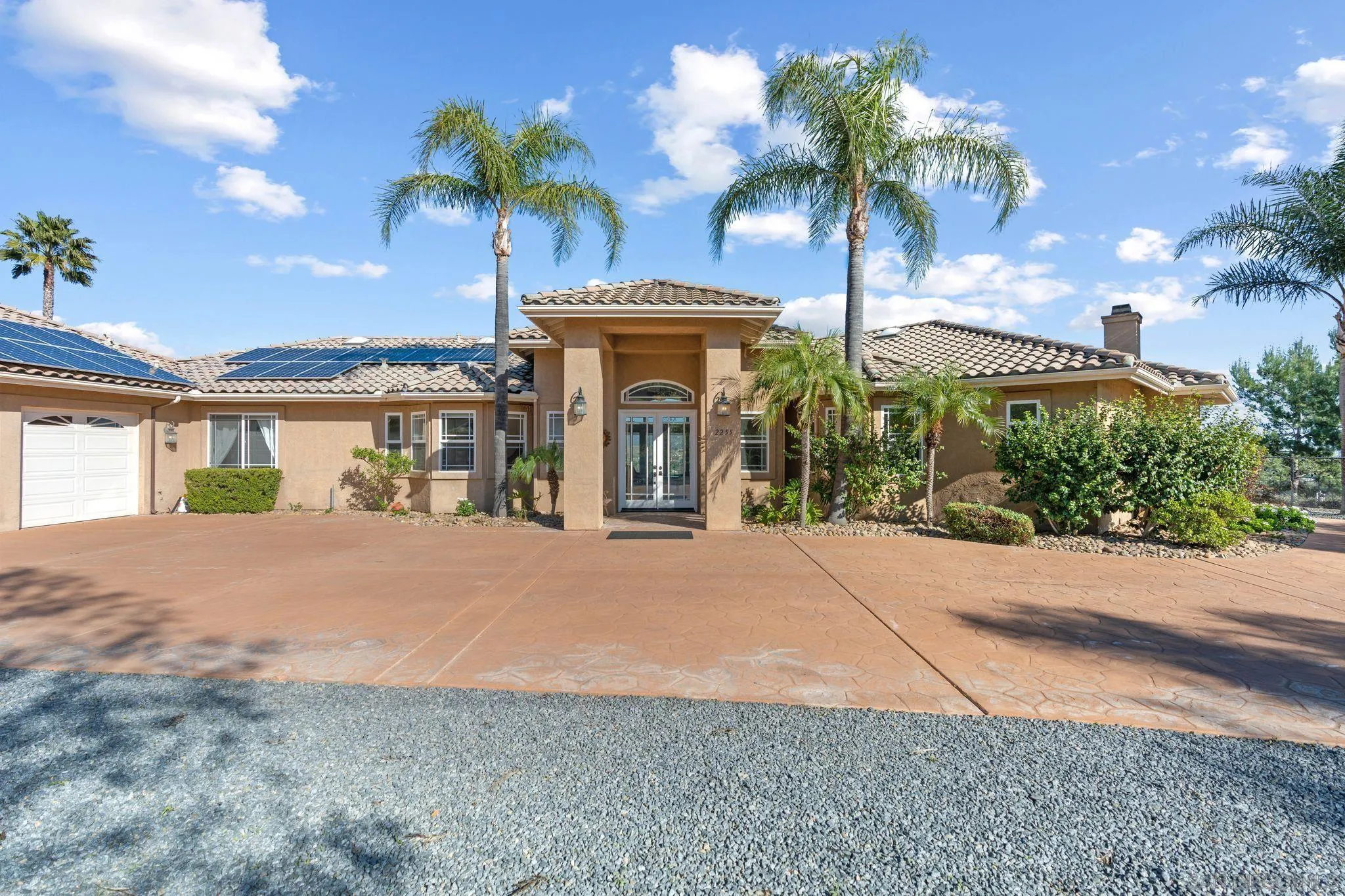 https://cdn.realtyfeed.com/cdn/127/250021200/1146ce7334005859db8964bed87f200c.webp