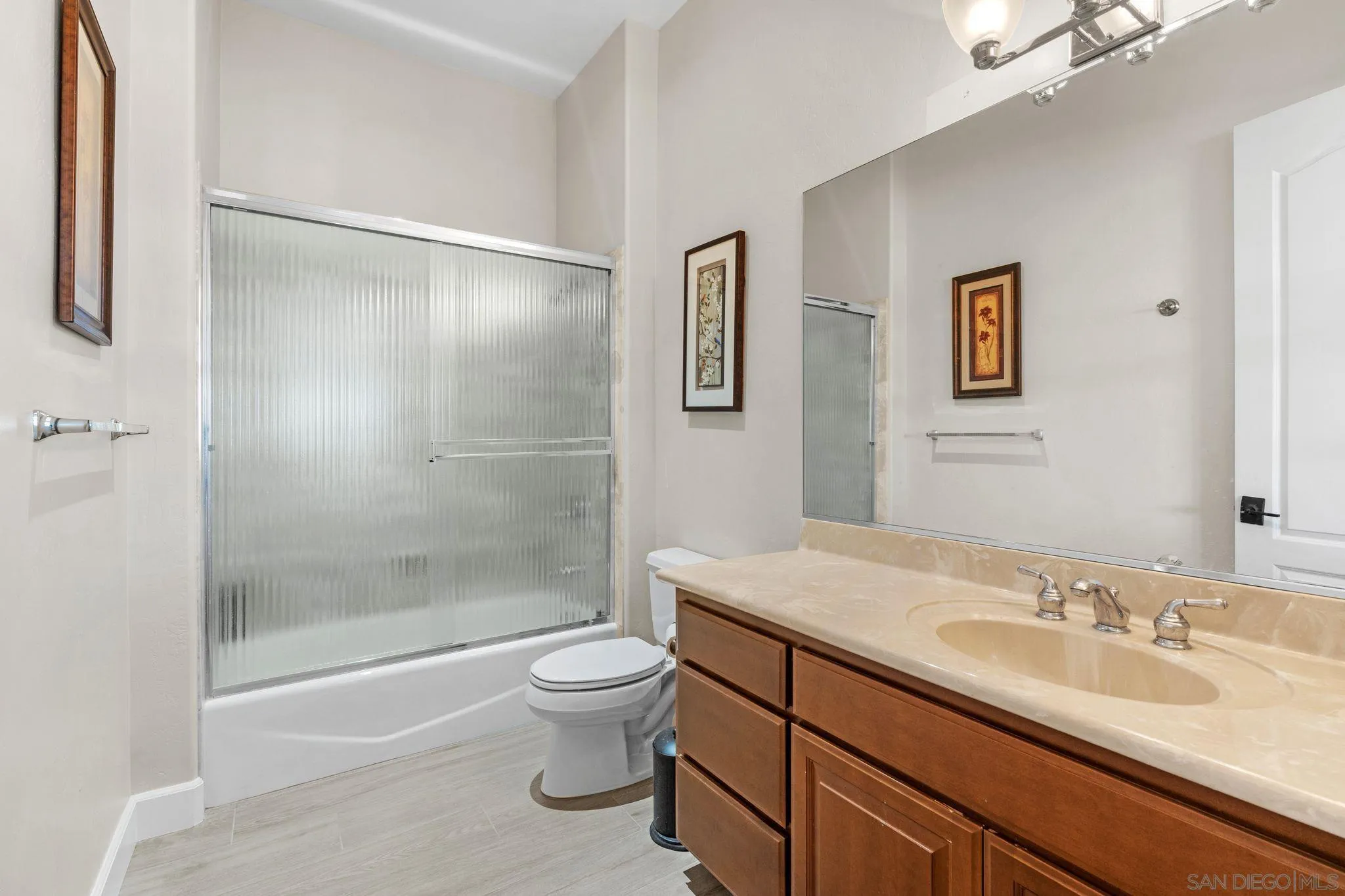 https://cdn.realtyfeed.com/cdn/127/250021200/29b9f5b34939612bf860163bba2983b9.webp