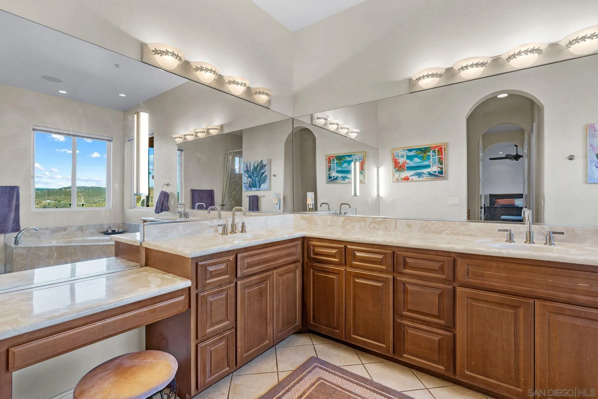 https://cdn.realtyfeed.com/cdn/127/250021200/32937d92e3ed57b4a0c3ec98924e7637.webp