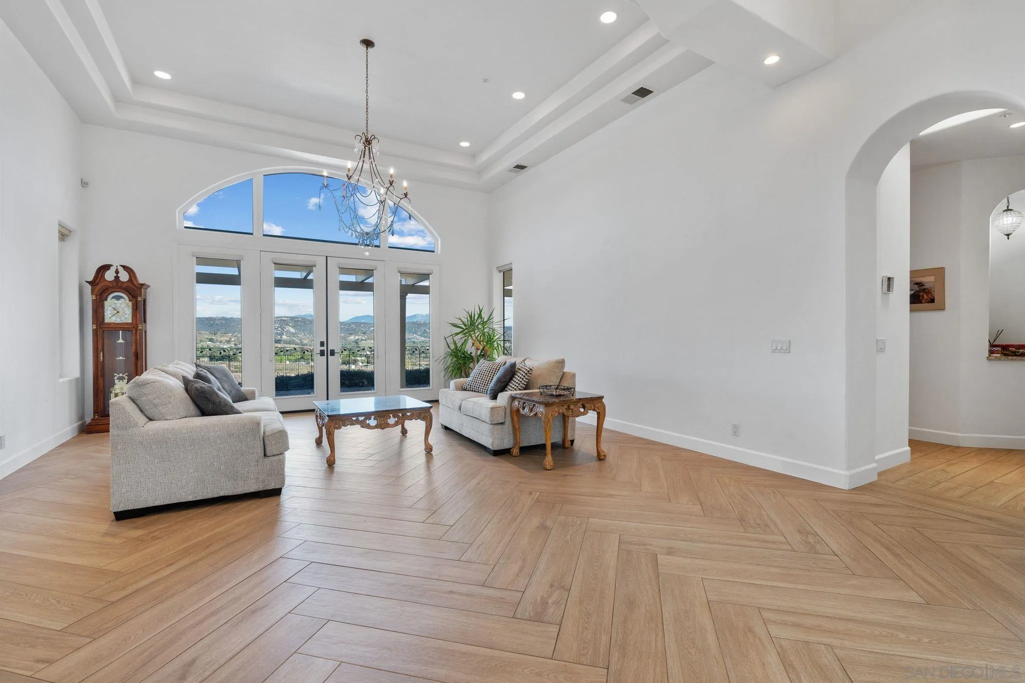 https://cdn.realtyfeed.com/cdn/127/250021200/44b7286826e74f79c317b05ed57f64f3.webp