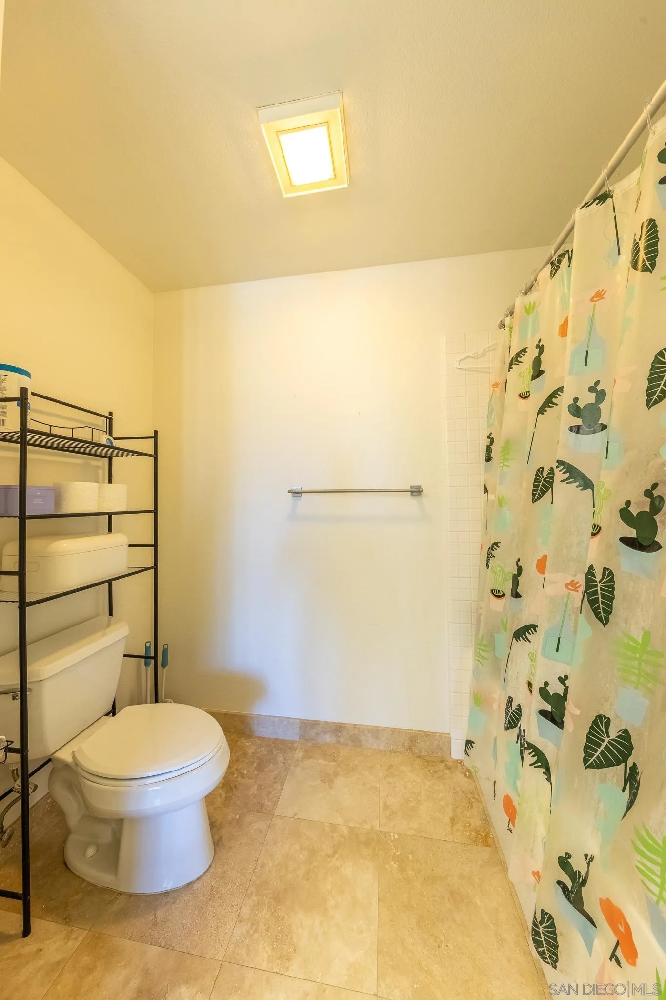 Photo #12: 250021255 Listing: Photo #12