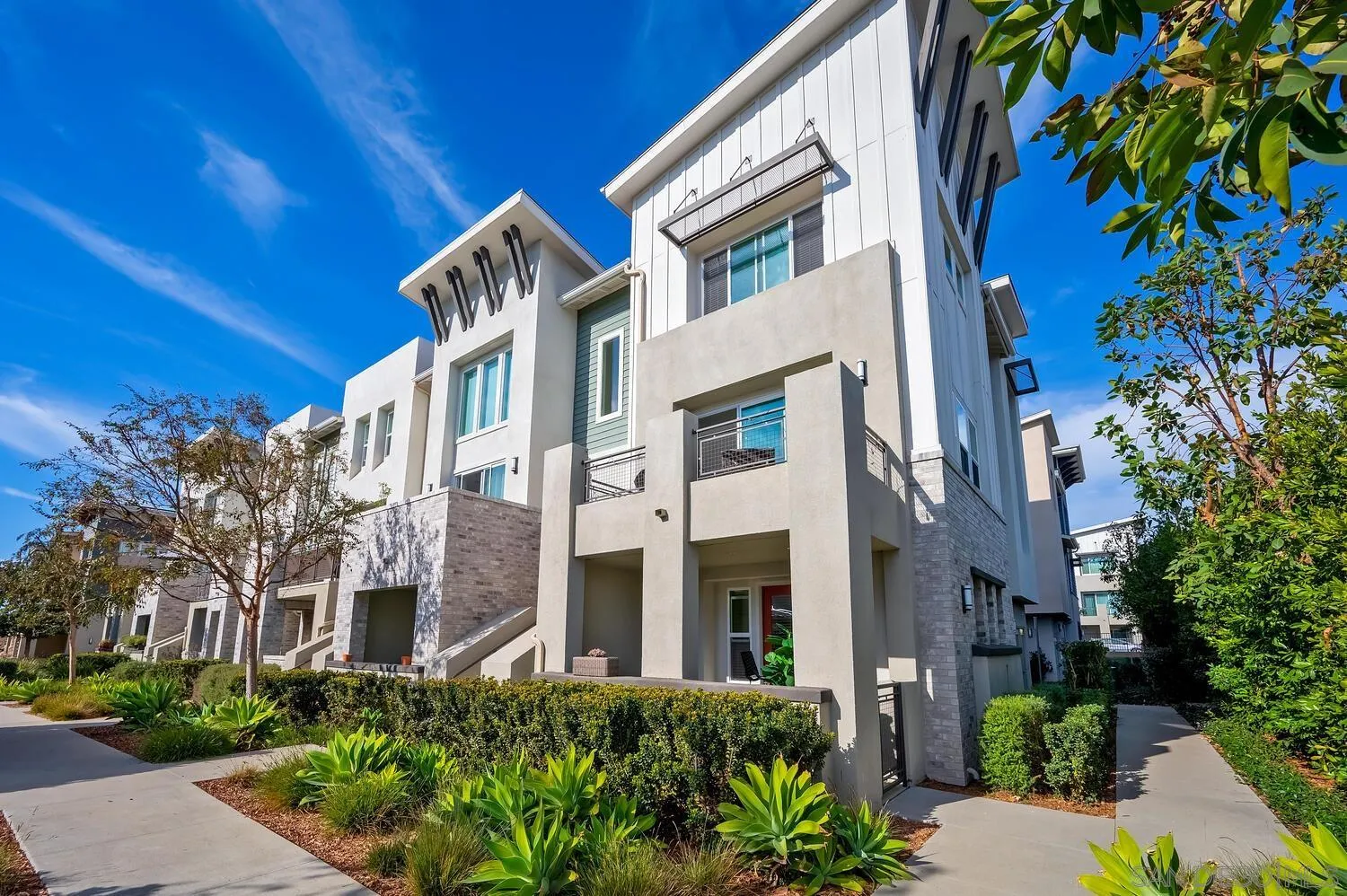 More Details about MLS # 250021278 : 6108 COLT PL UNIT 101