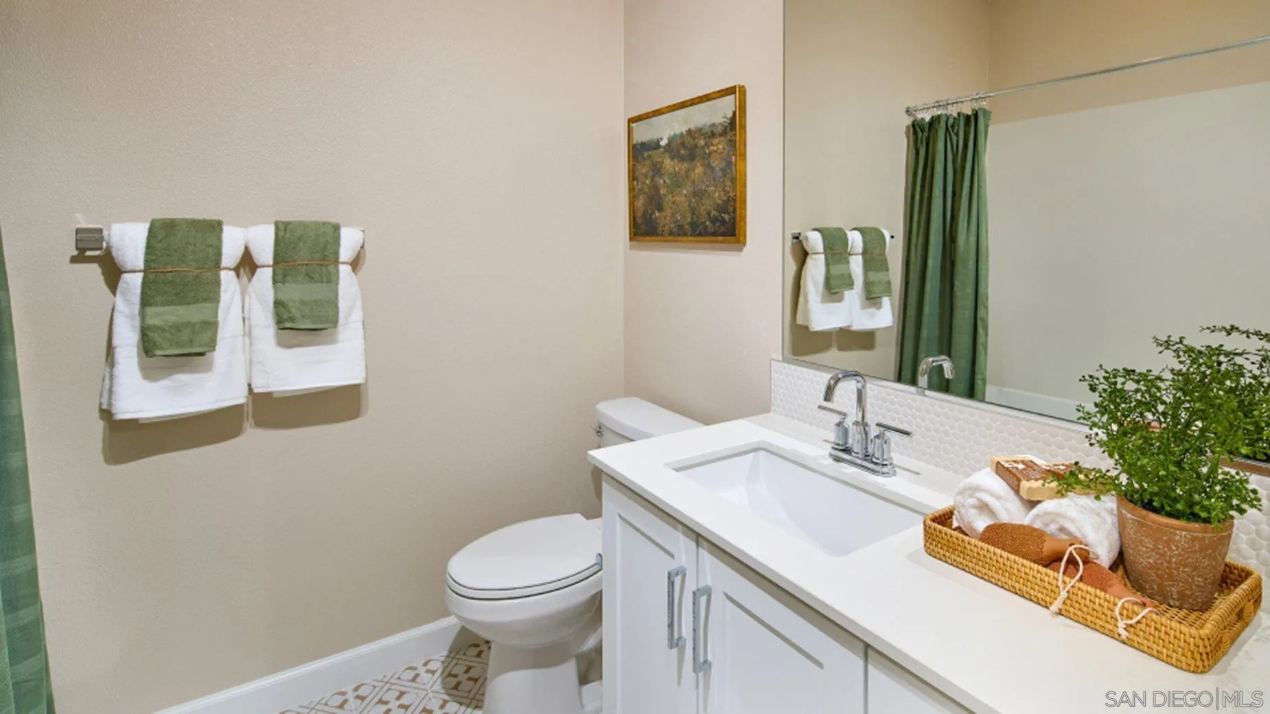 https://cdn.realtyfeed.com/cdn/127/250021334/cf39b55630f76a60281777779dade5f1.webp