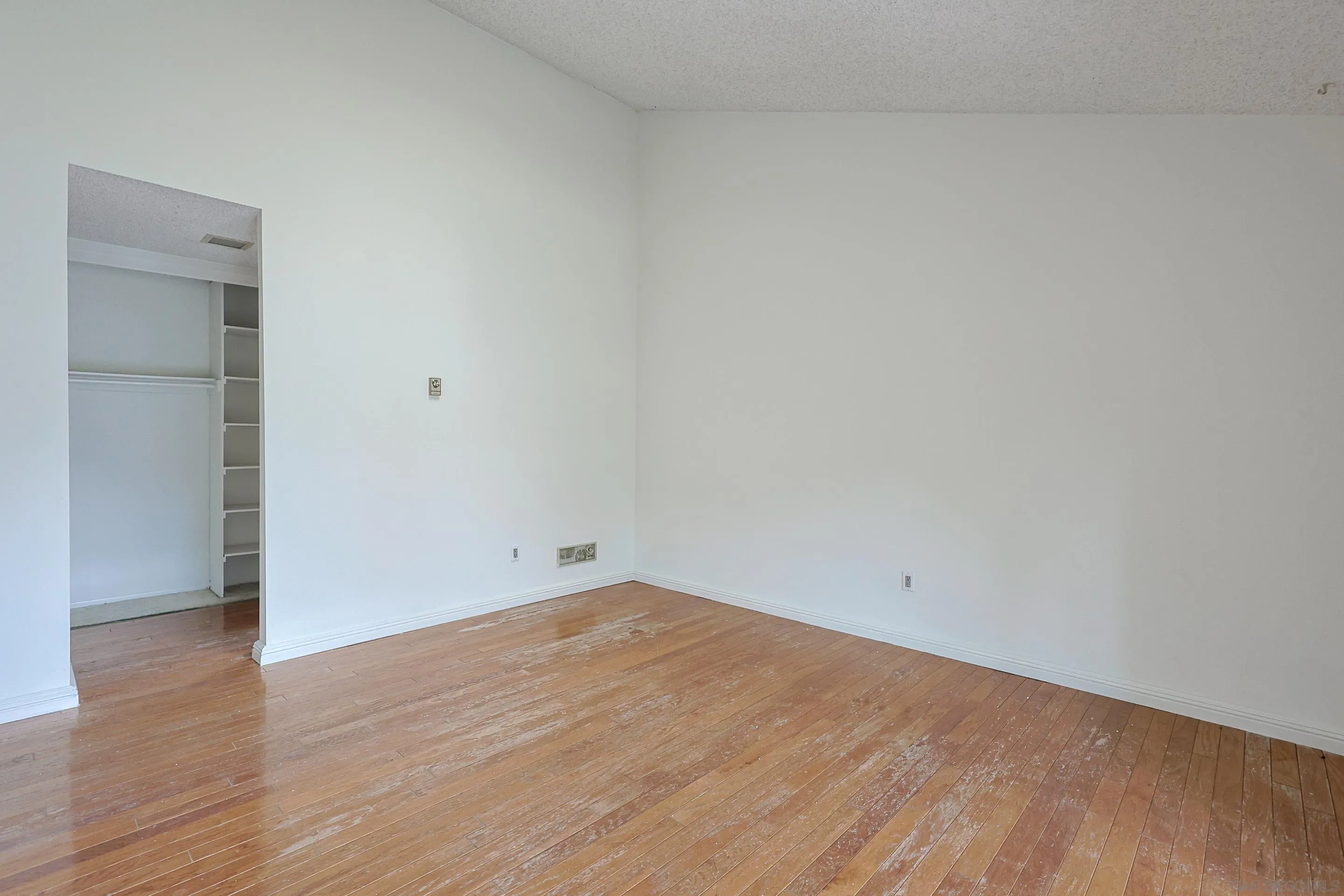 Photo #5: 250021414 Listing 