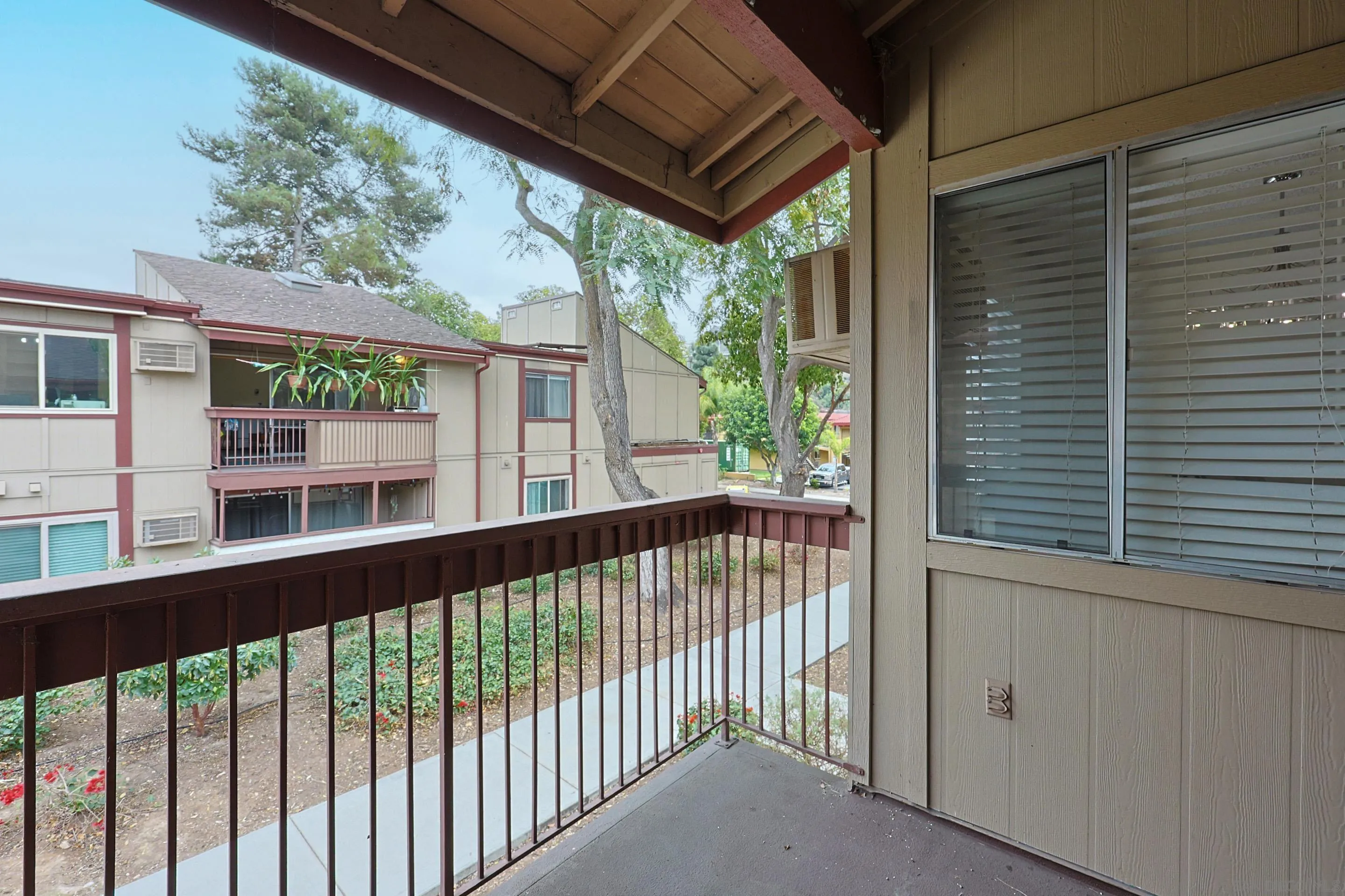Photo #4: 250021414 Listing 