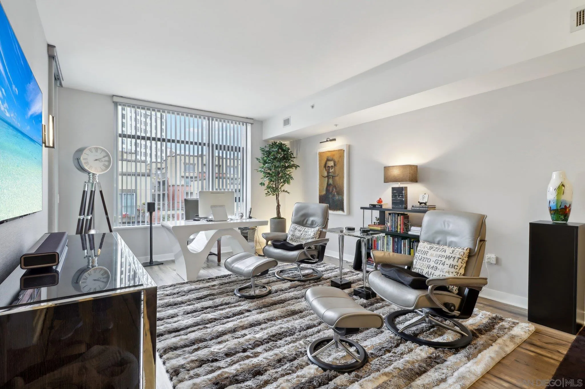 Photo #3: 250021426 Listing 