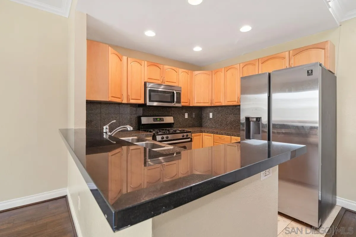 Photo #4: 250021457 Listing 