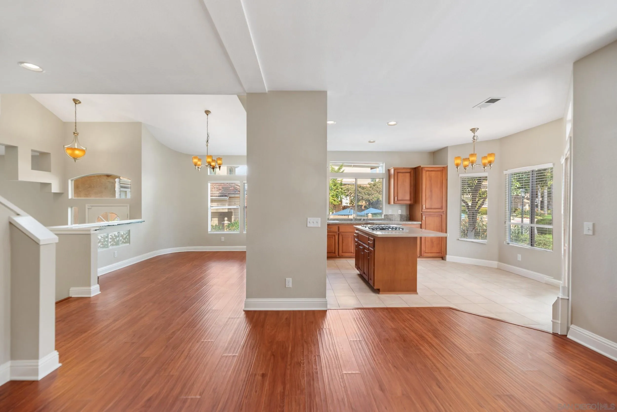 Photo #7: 250021490 Listing: Photo #7