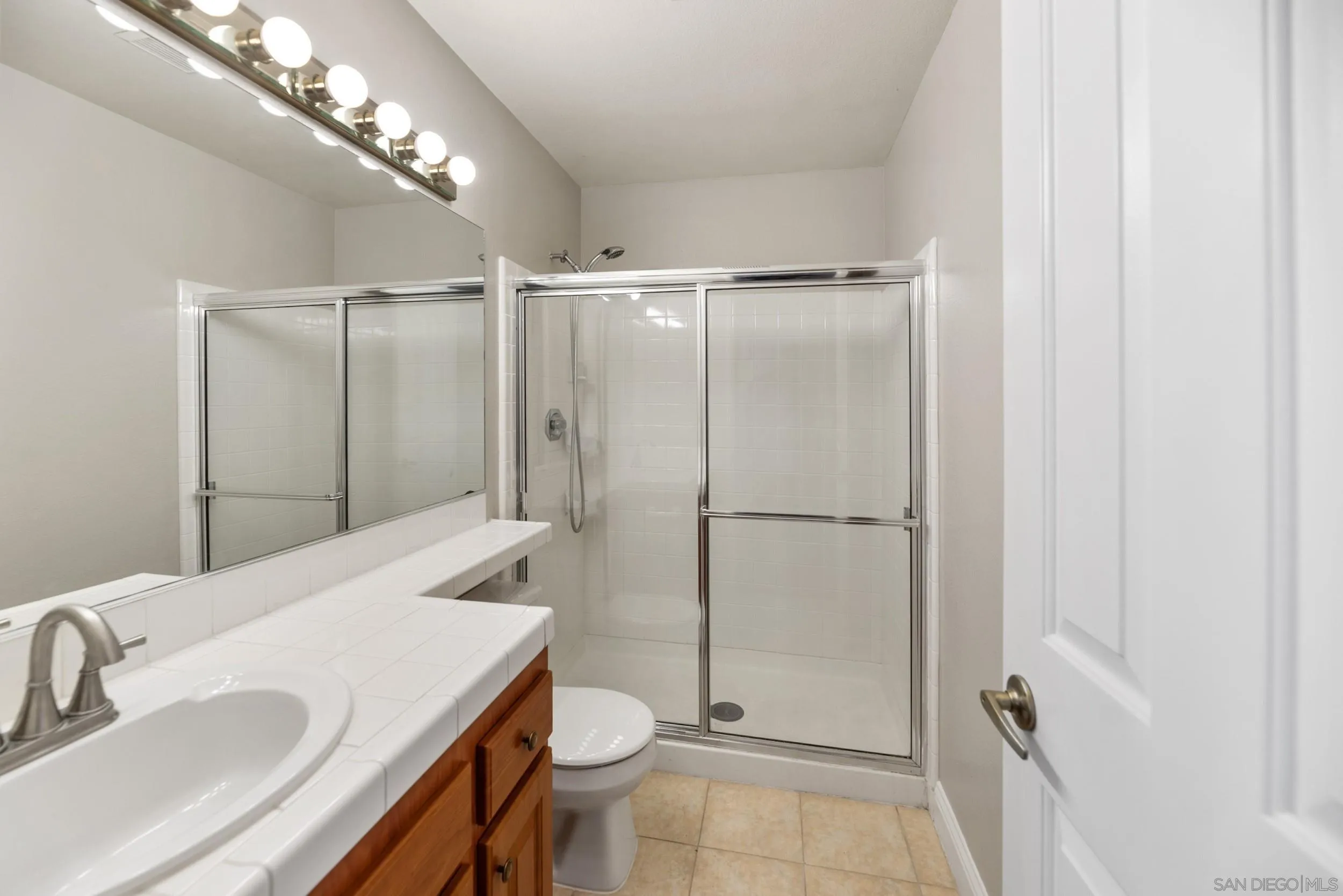 Photo #16: 250021490 Listing: Photo #16