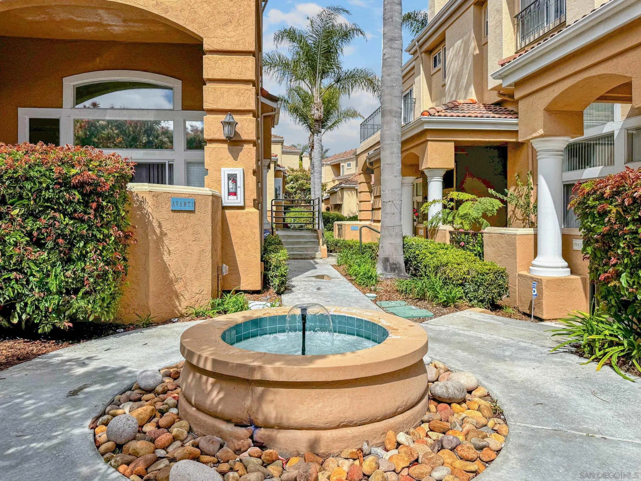 Photo #3: 250021490 Listing 