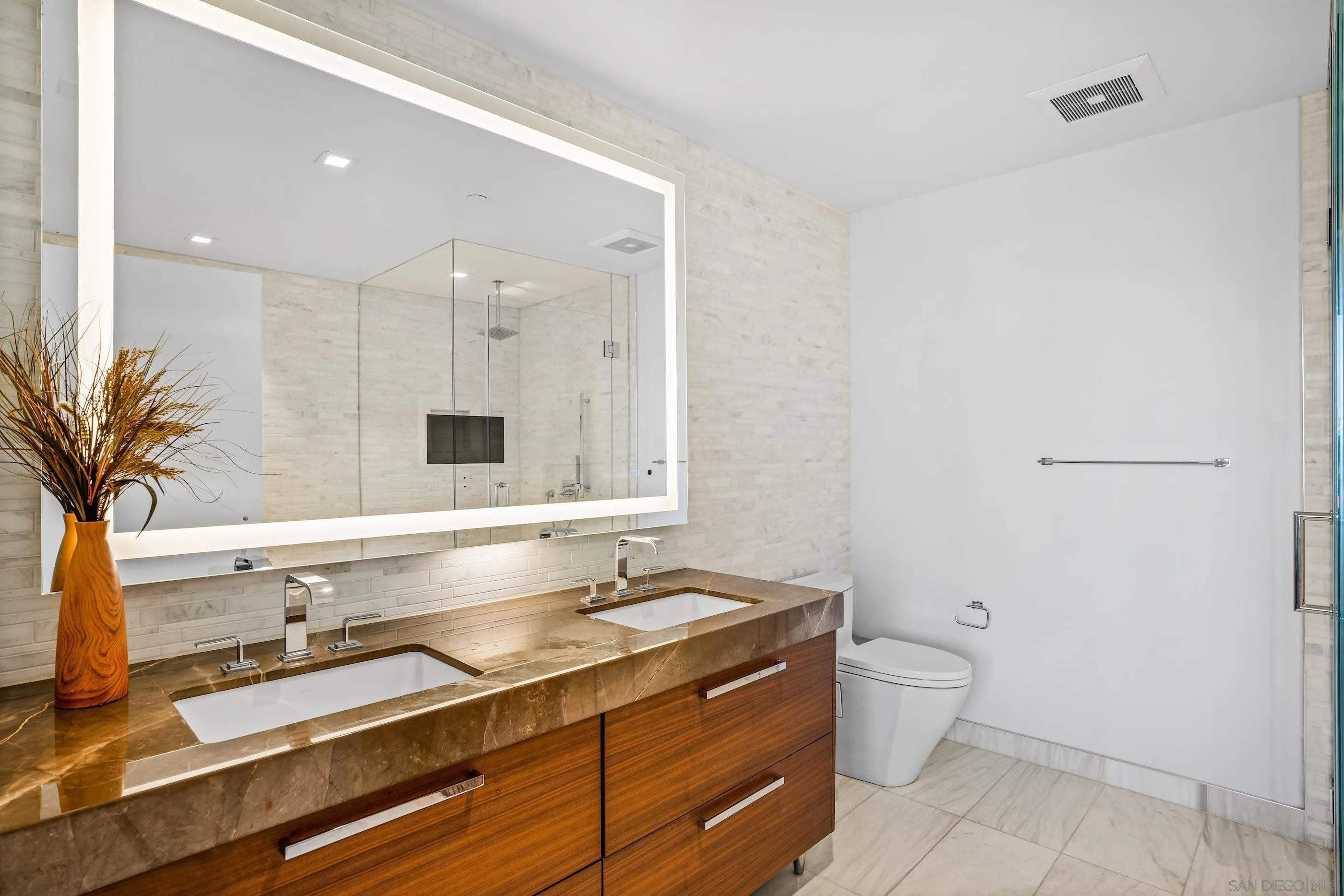 Photo #17: 250021506 Listing: Photo #17