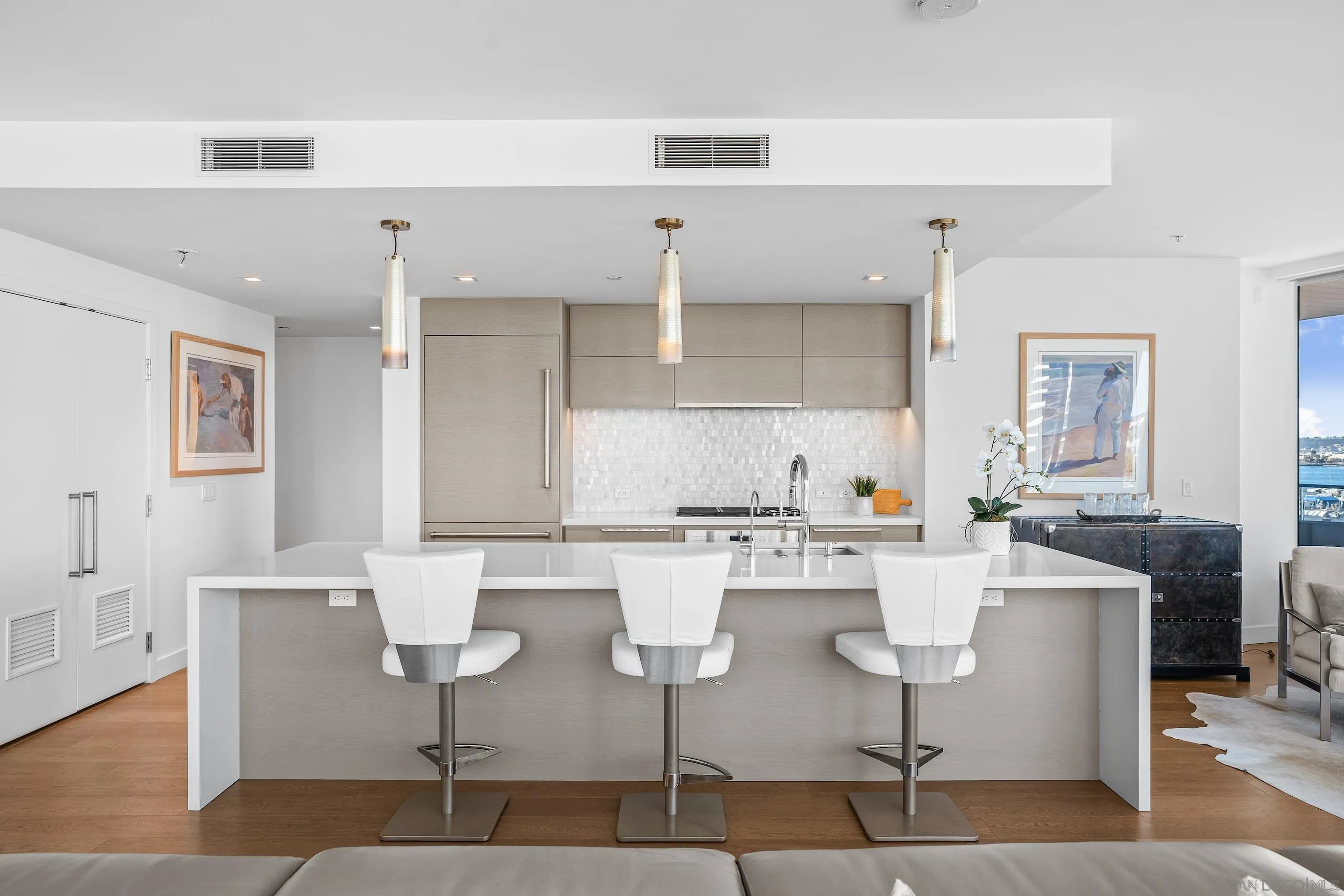 Photo #6: 250021506 Listing 