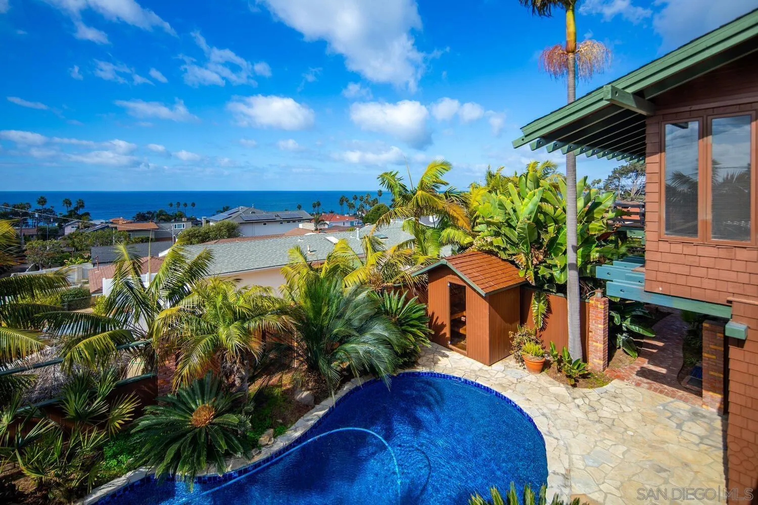 https://cdn.realtyfeed.com/cdn/127/250021512/1090b0c16bd22c23561c52b5a9f779b1.webp