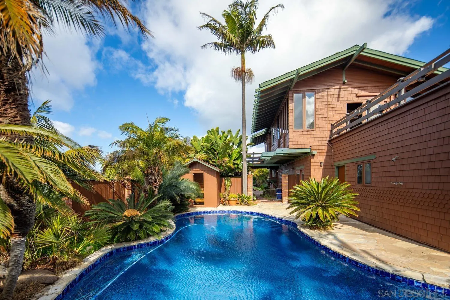 https://cdn.realtyfeed.com/cdn/127/250021512/38d73475c6073cb6a31b667c01c87331.webp