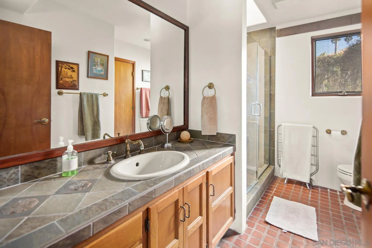 https://cdn.realtyfeed.com/cdn/127/250021512/4b239e67561a7a476b2b85d71bbb9865.webp