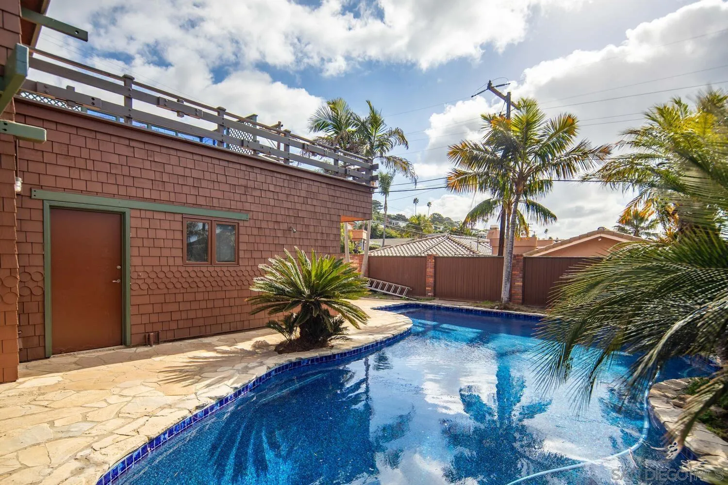 https://cdn.realtyfeed.com/cdn/127/250021512/927c53e48d2c74b1fd189858c60d1ee4.webp