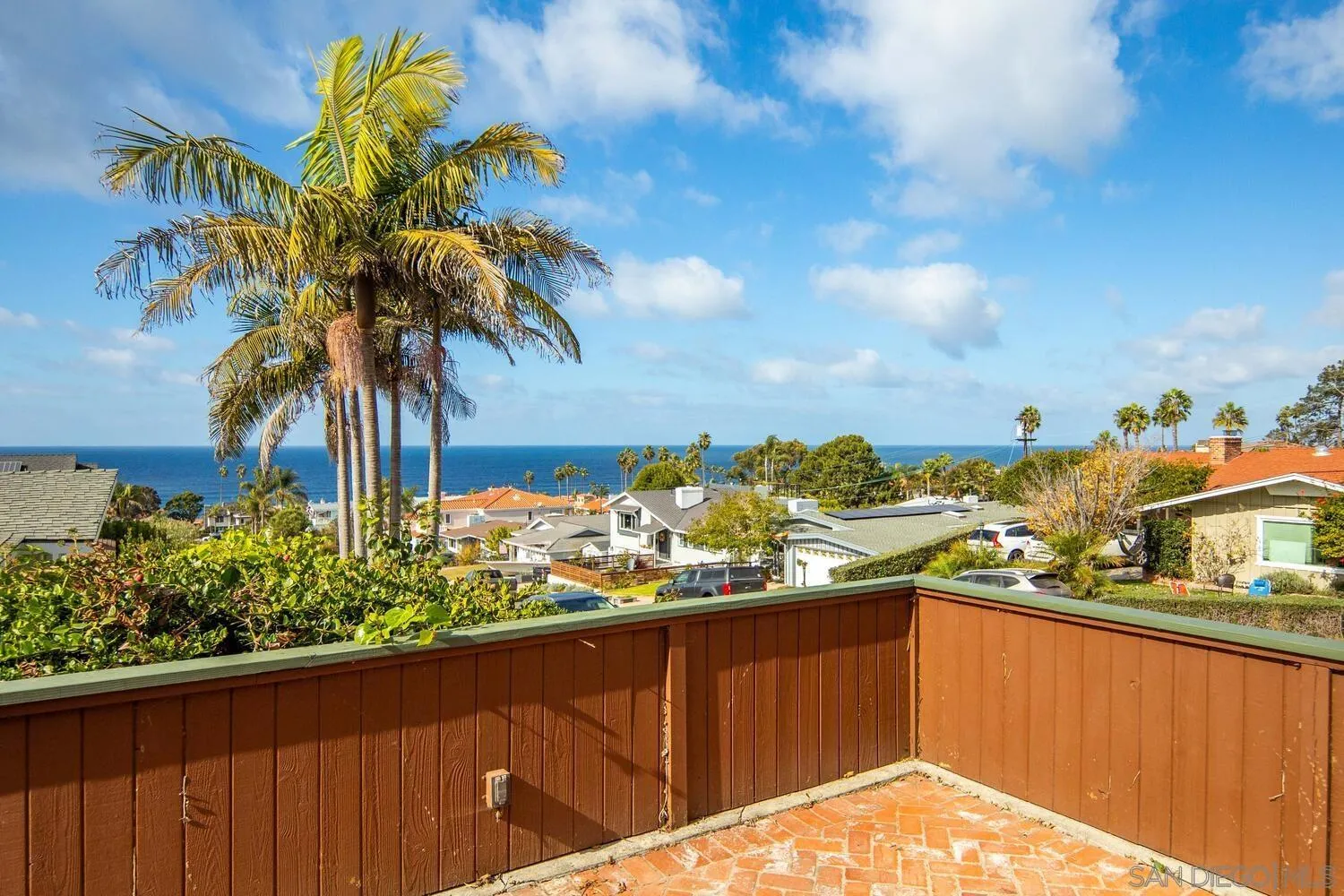 https://cdn.realtyfeed.com/cdn/127/250021512/ddaba01bebc3ff8d90ce096472b0a901.webp