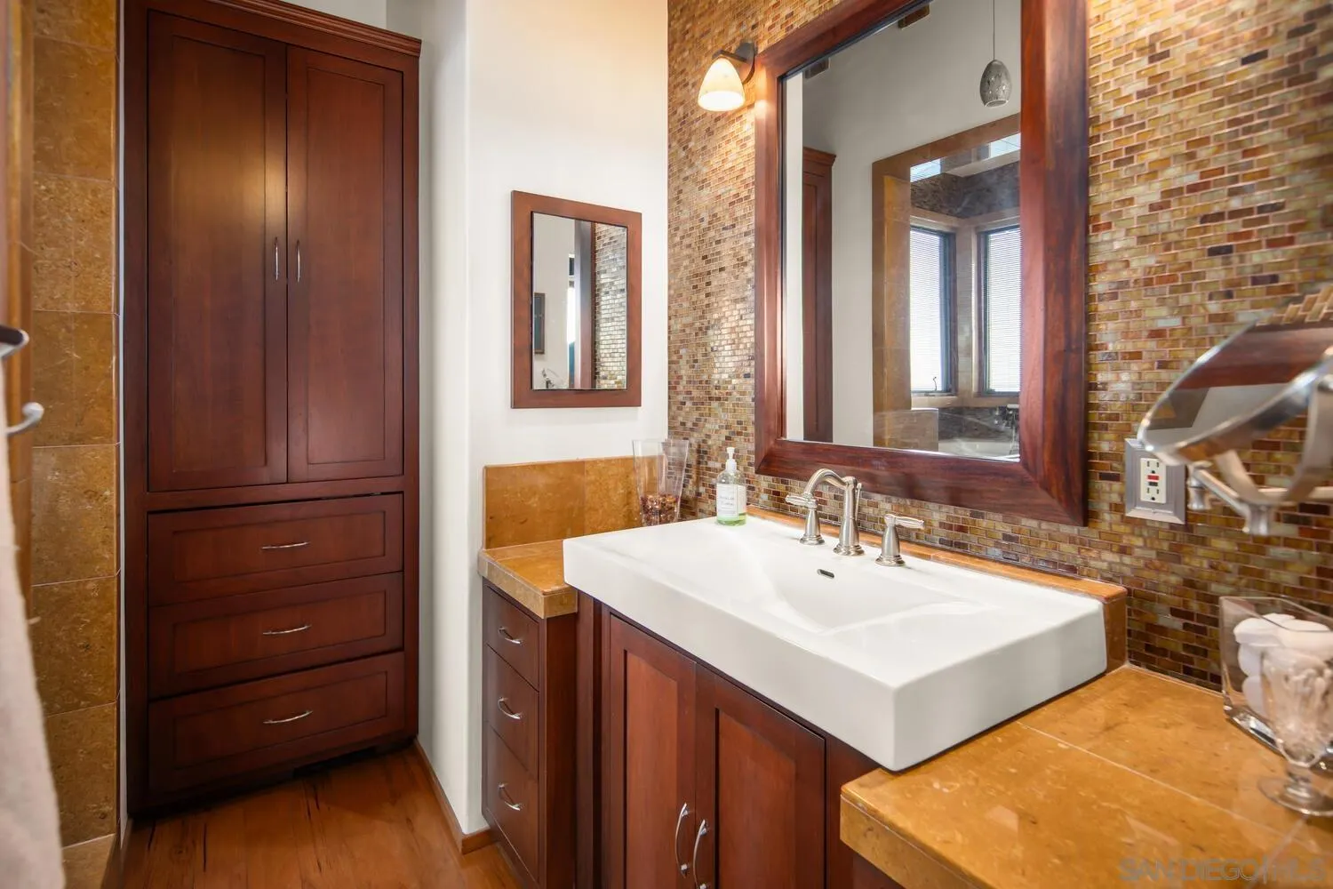 https://cdn.realtyfeed.com/cdn/127/250021512/e031e52fd8741f654e369d83eacf1adf.webp