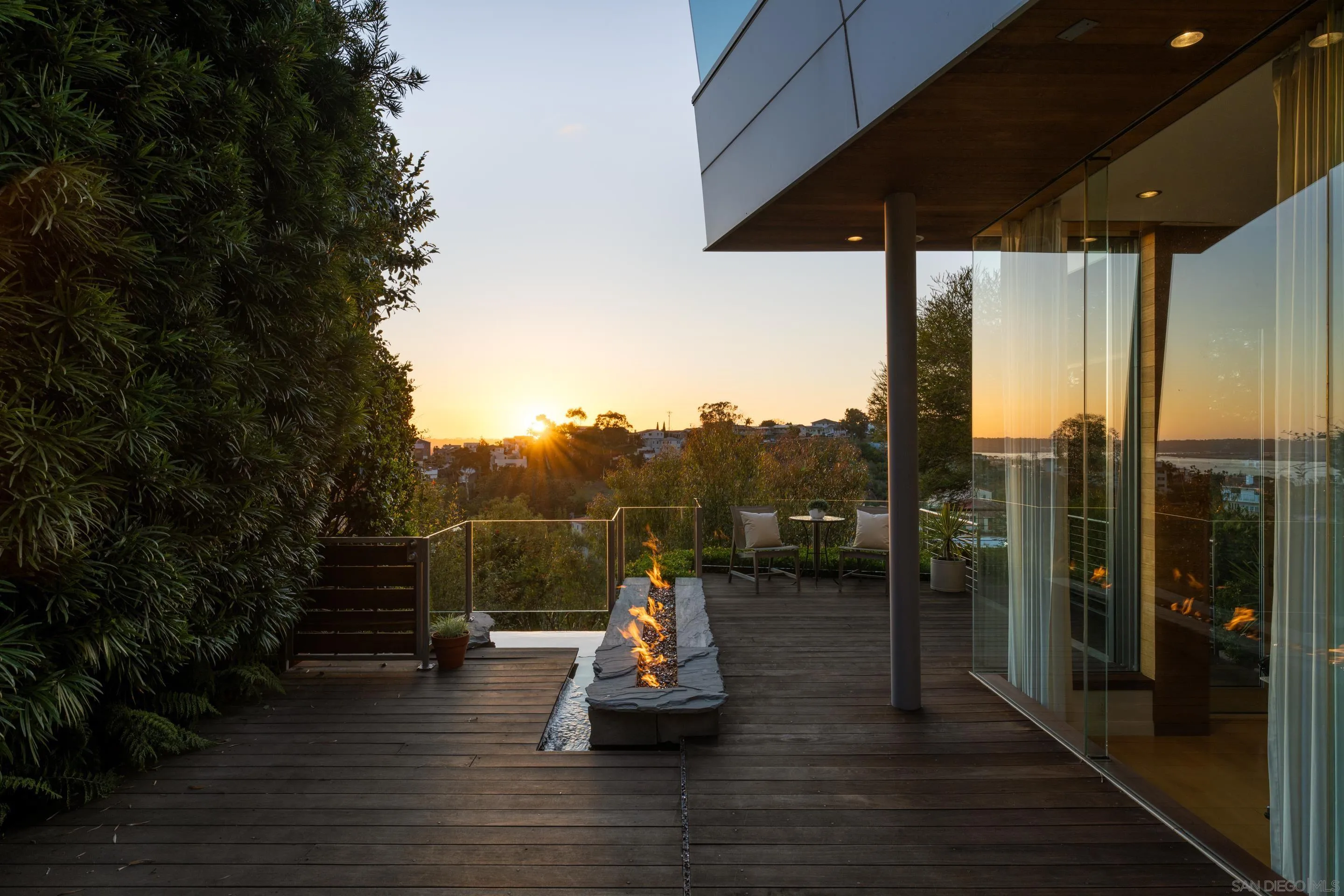 https://cdn.realtyfeed.com/cdn/127/250021517/2e4854fcb8c1c1c8f0a48aa031d18b62.webp