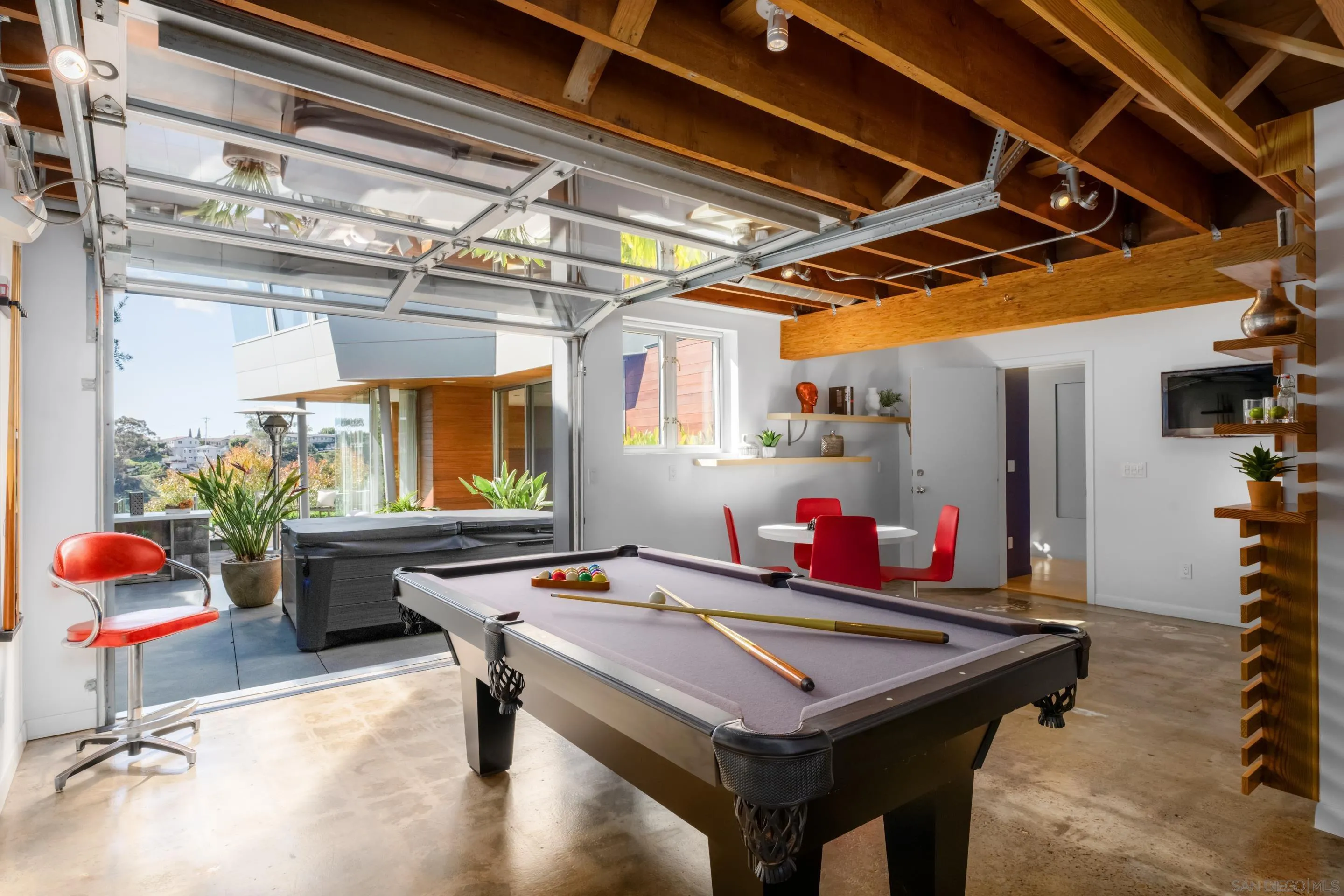 https://cdn.realtyfeed.com/cdn/127/250021517/38d50ff27d962fd5389d0cf3dd9102b7.webp