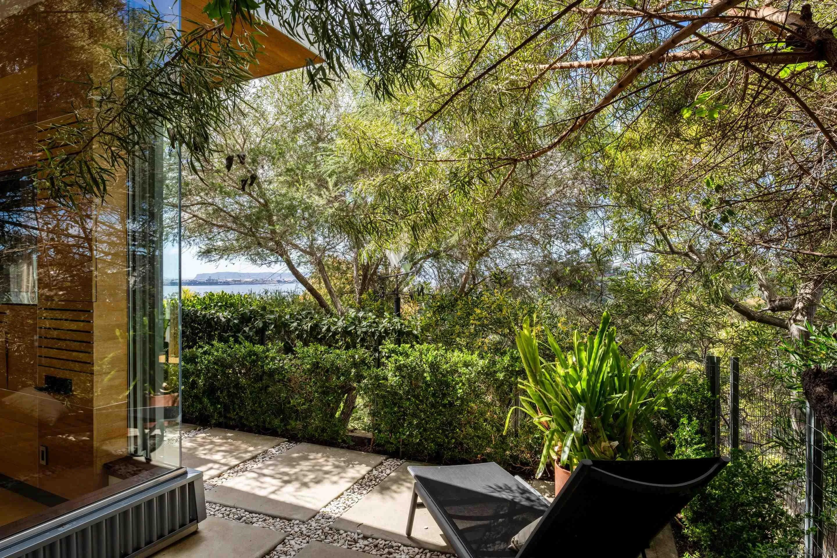 https://cdn.realtyfeed.com/cdn/127/250021517/4703d6fad0c07d91b7088c1bbd8093a4.webp