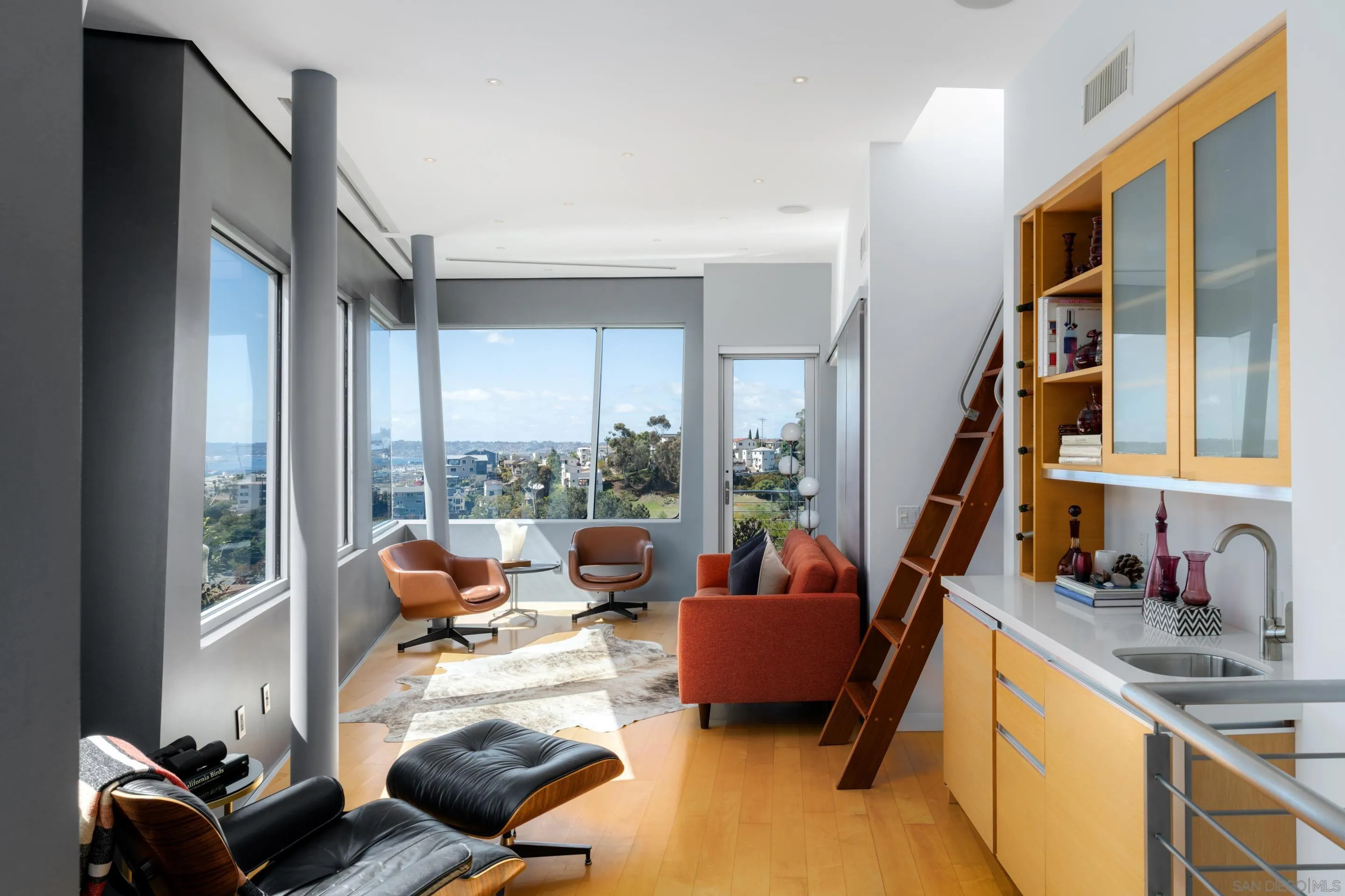 https://cdn.realtyfeed.com/cdn/127/250021517/60cf8a2f9d54a8839c0898a6ee2acb71.webp