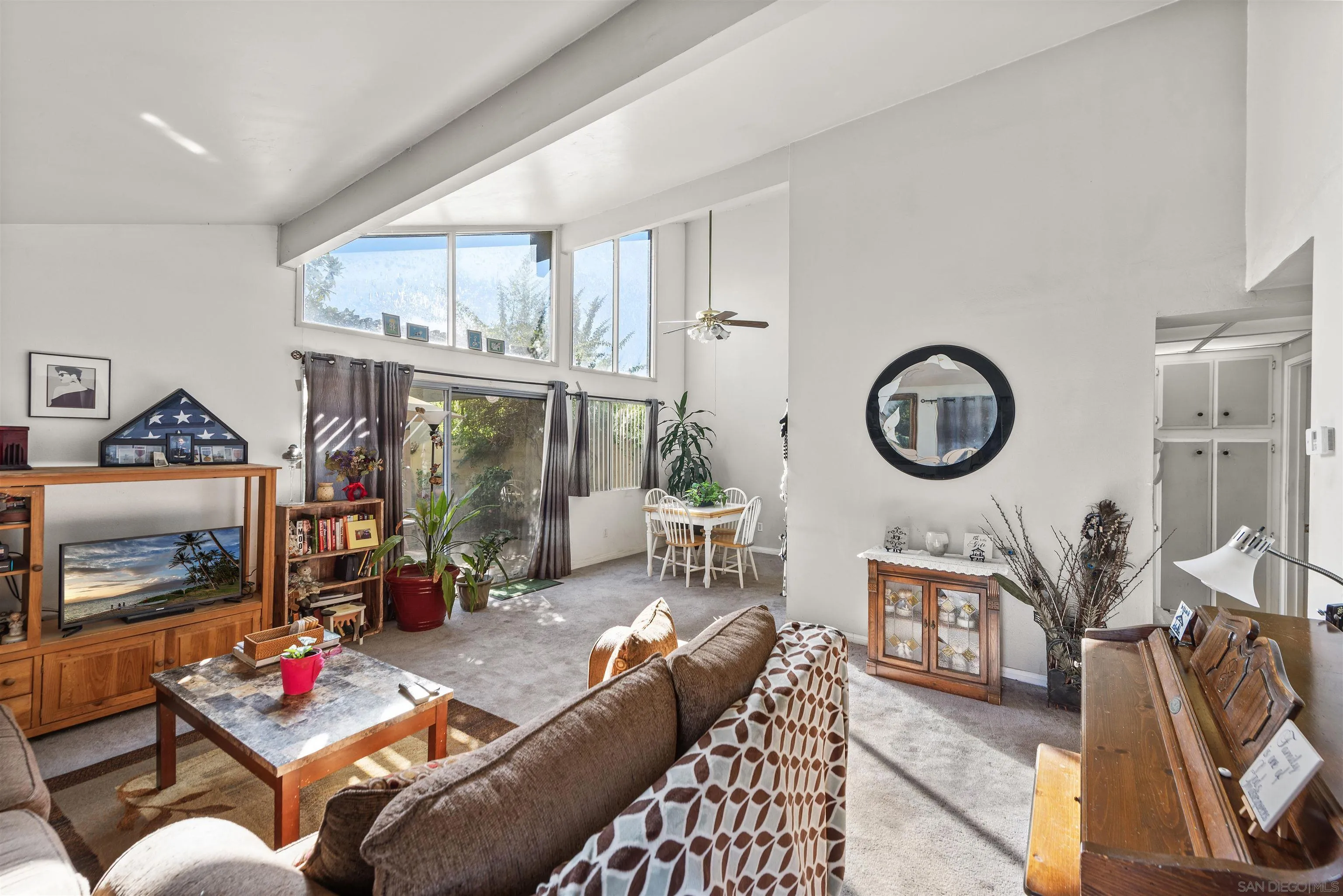 Photo #2: 250021541 Listing 
