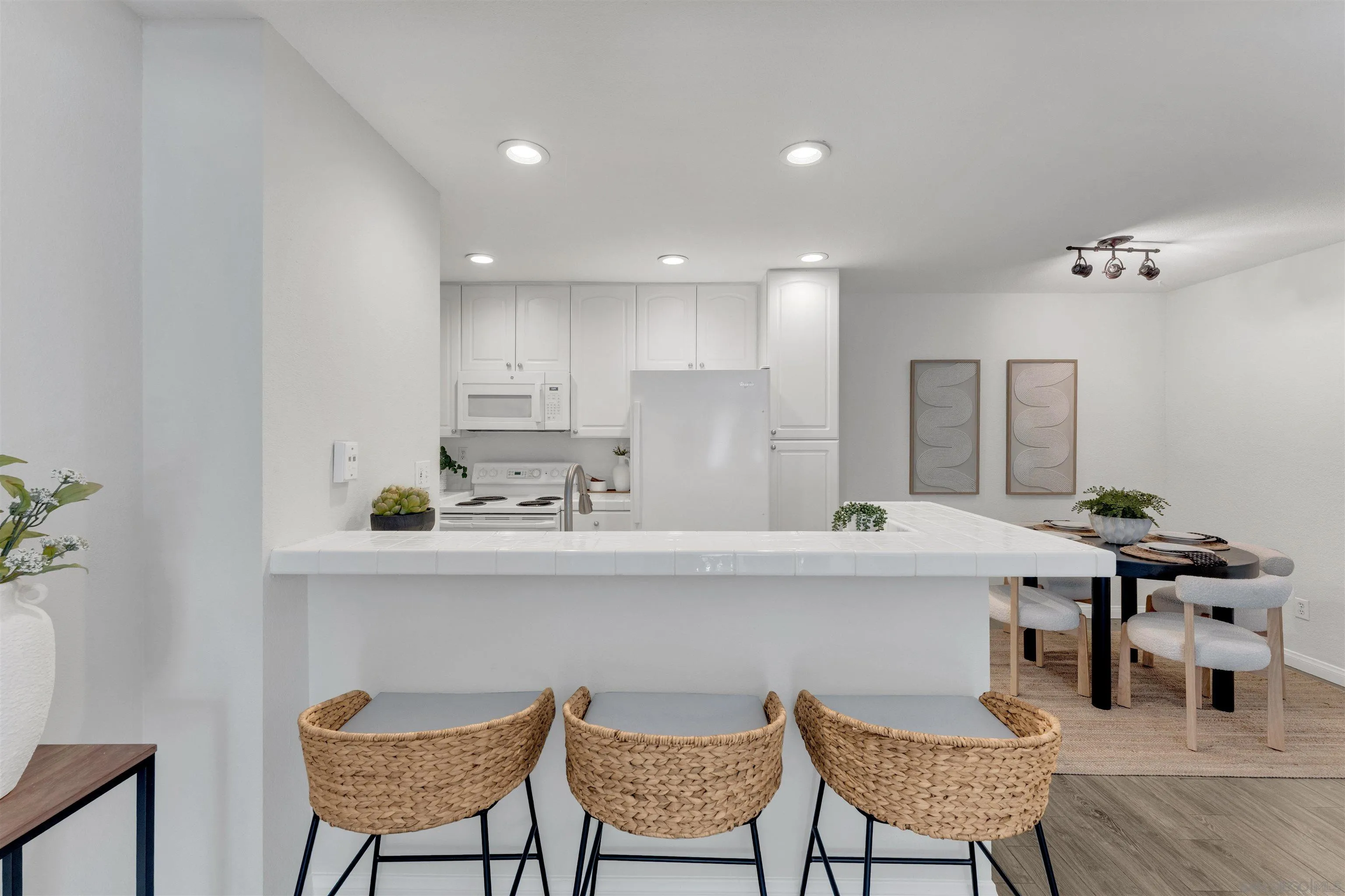 Photo #5: 250021547 Listing 