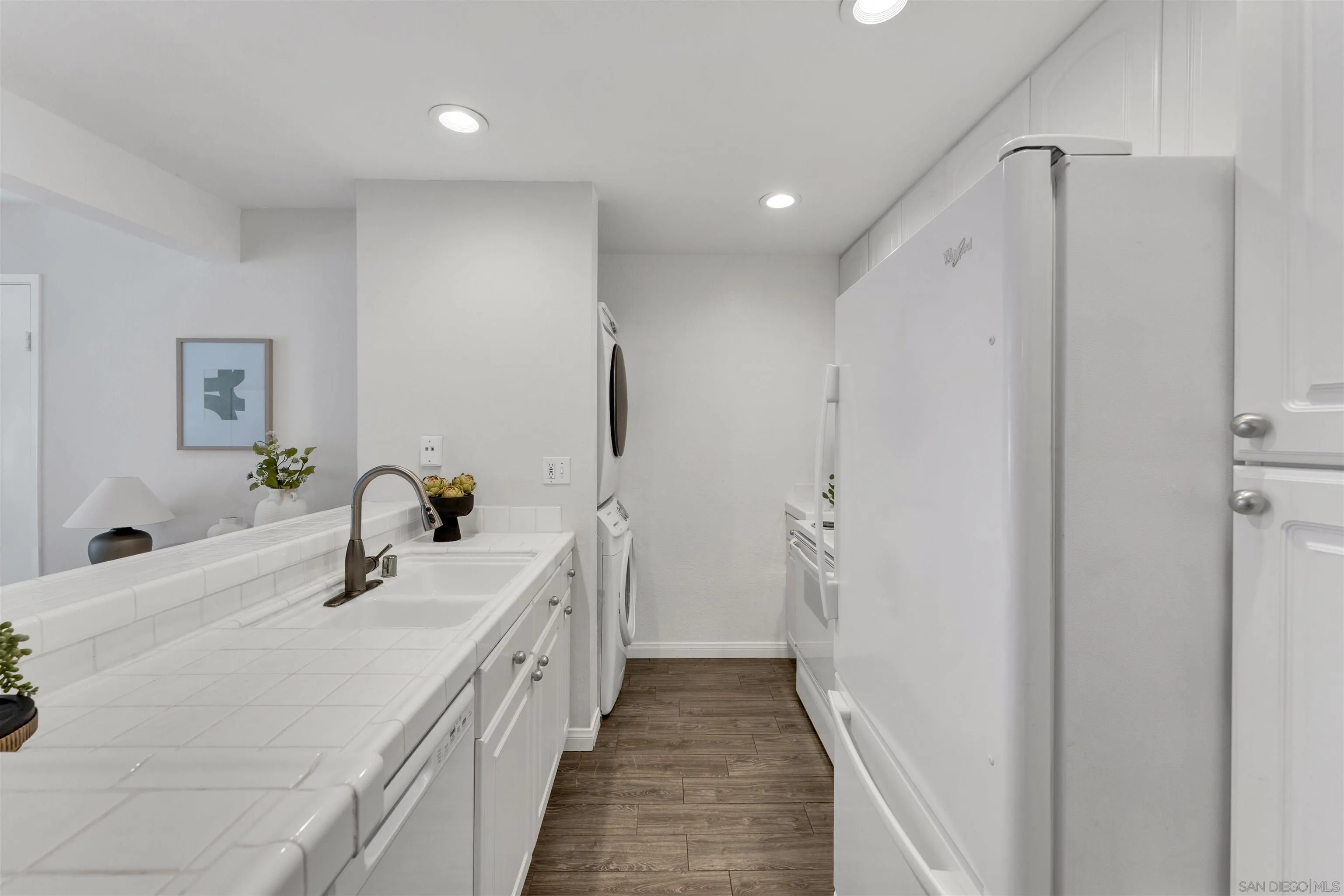 Photo #6: 250021547 Listing 