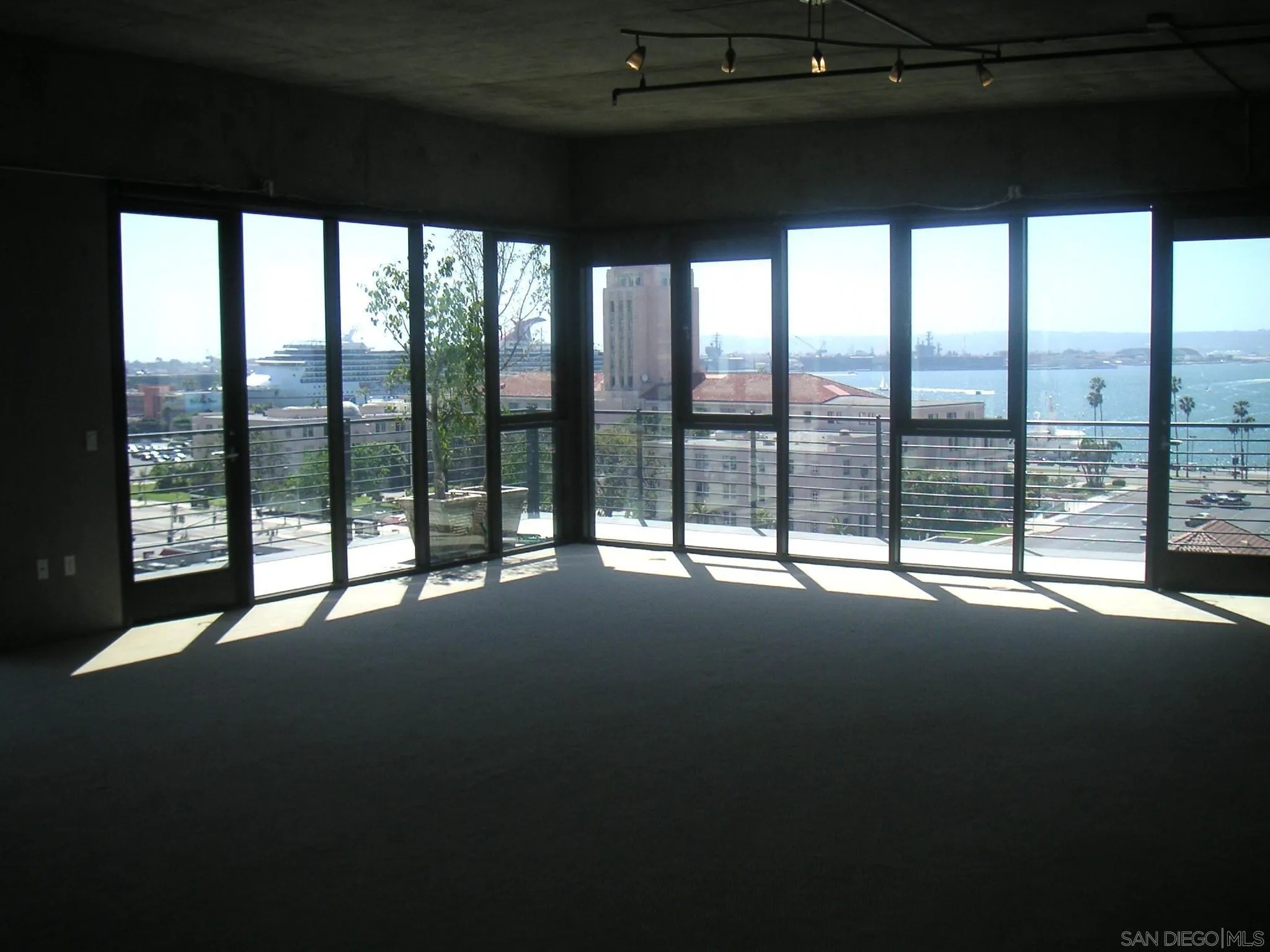 Photo #4: 250021570 Listing 