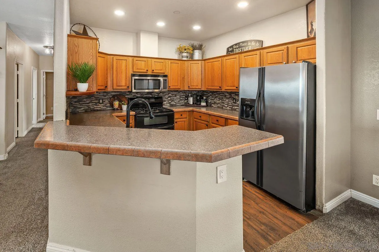 https://cdn.realtyfeed.com/cdn/127/250021688/01e80984b8898ad8e30a5215e71c5f88.webp