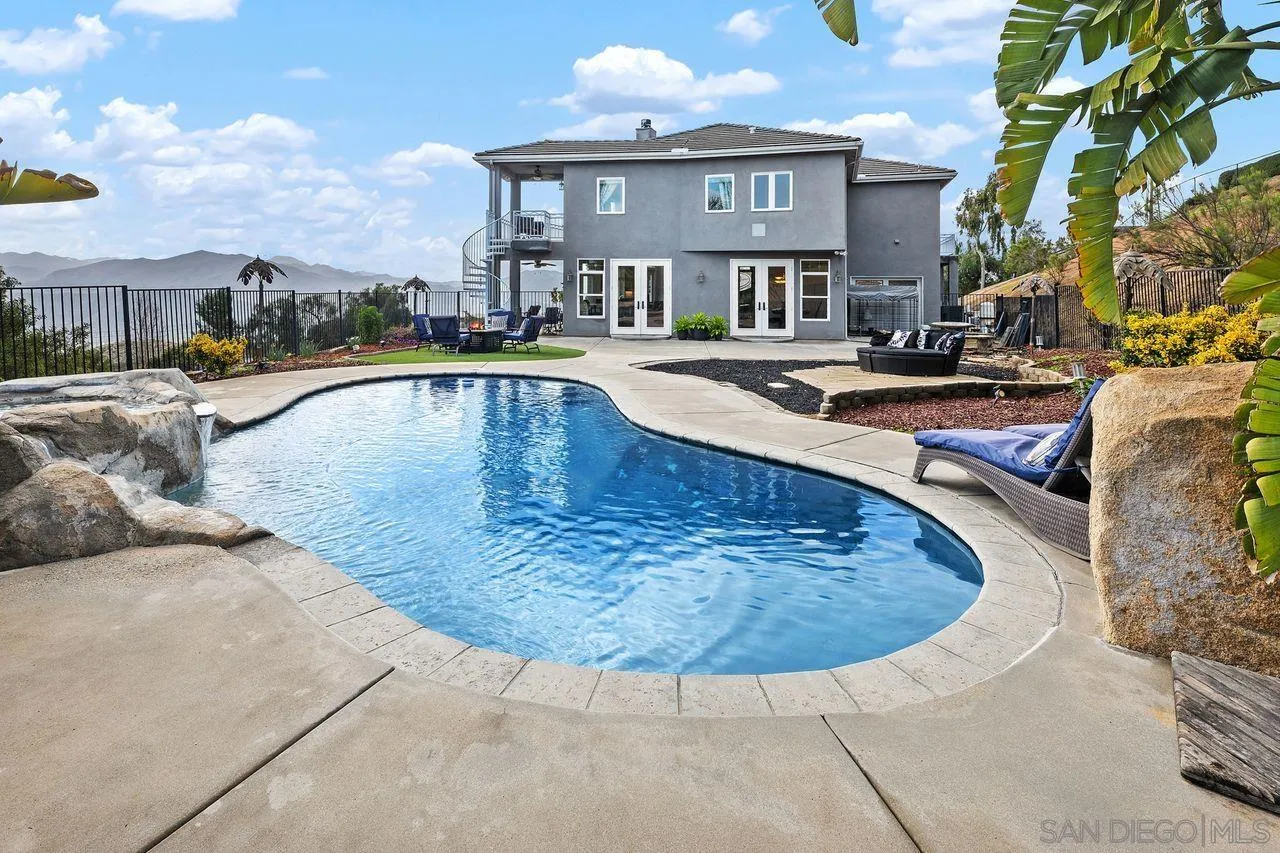 https://cdn.realtyfeed.com/cdn/127/250021688/ed2e5576943ae8c77169b52181668290.webp