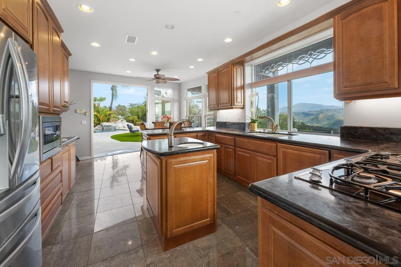 https://cdn.realtyfeed.com/cdn/127/250021688/f694984d0edb4b741a8c5fb20661b4eb.webp