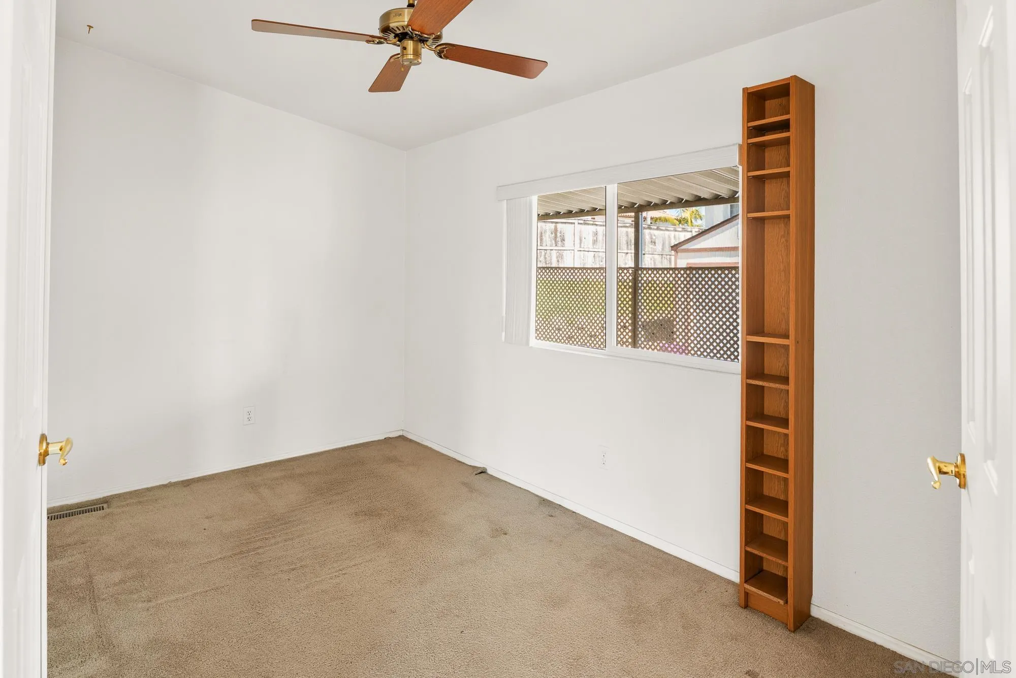 https://cdn.realtyfeed.com/cdn/127/250021698/1f63759e9b92ff375b81bf48ce132b47.webp