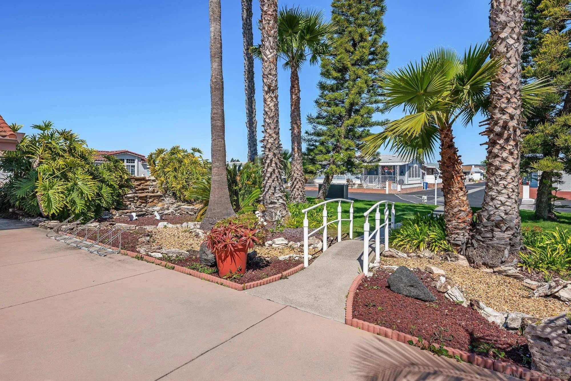 https://cdn.realtyfeed.com/cdn/127/250021698/57dd4b2abd29b9a82f58fa6aeabf8527.webp
