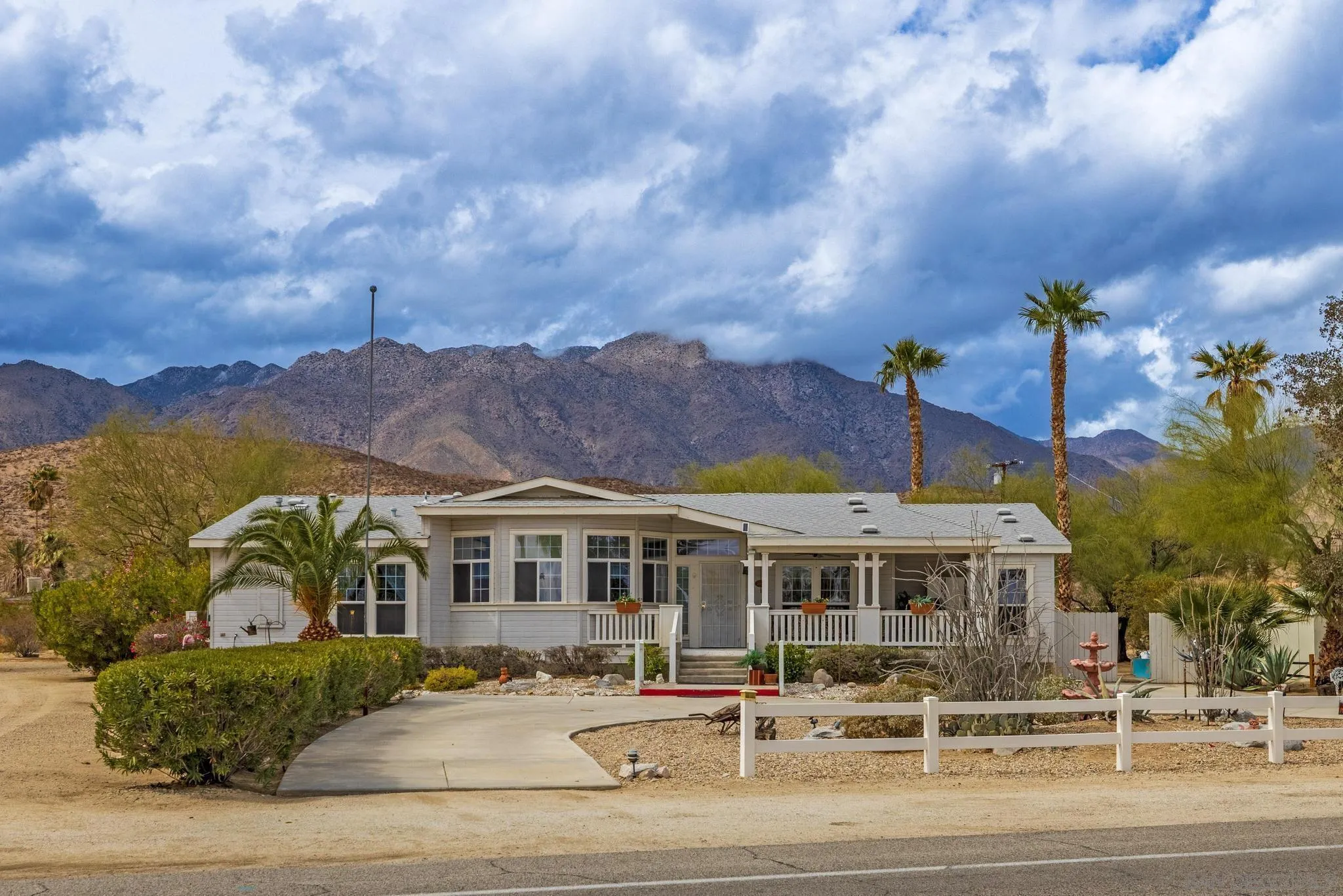 https://cdn.realtyfeed.com/cdn/127/250021784/1843b9d271e626819c87d6c30c2dca5b.webp
