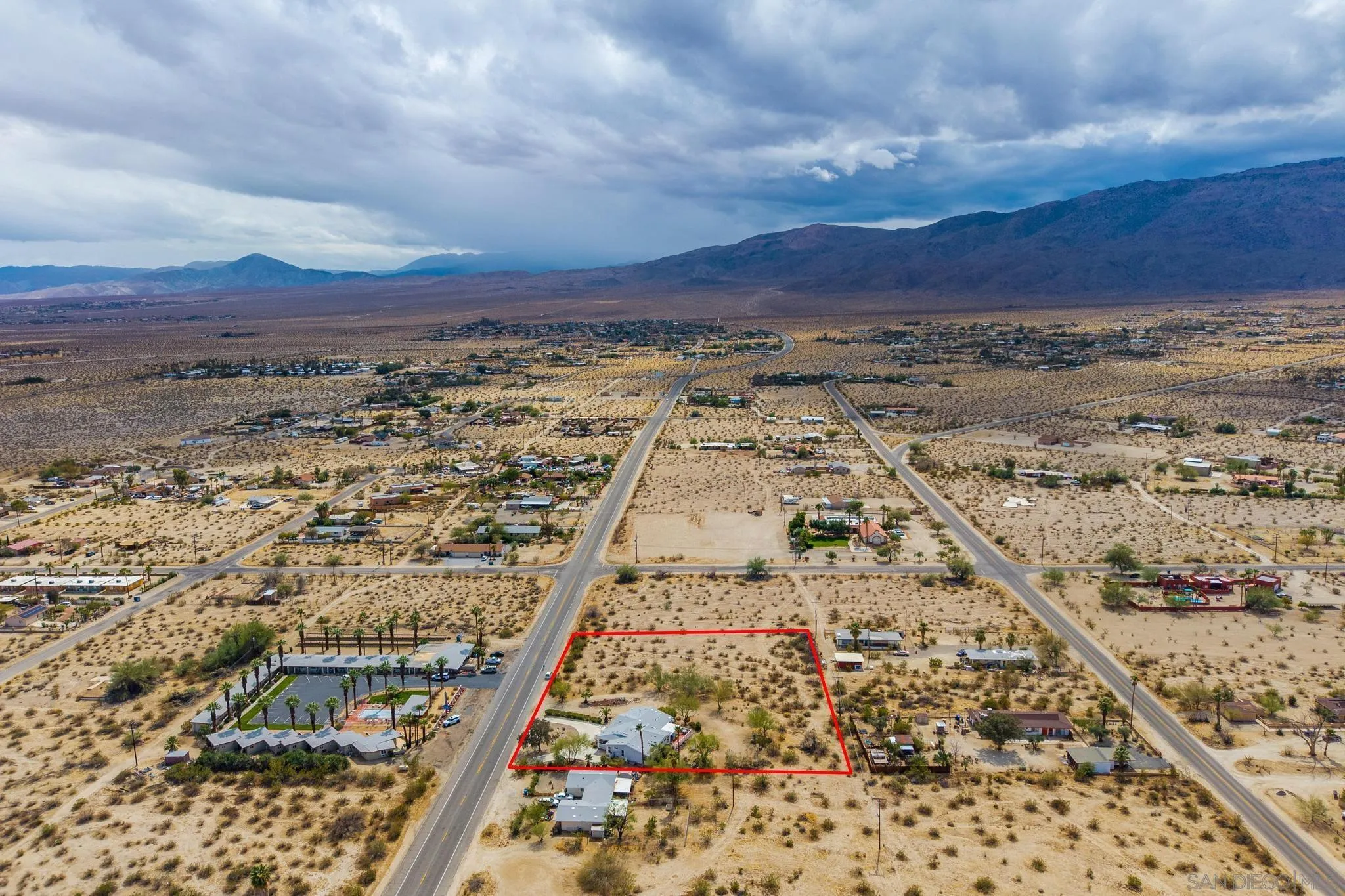 https://cdn.realtyfeed.com/cdn/127/250021784/91ab8b06d43c891fe50d17d64dbd2a0d.webp