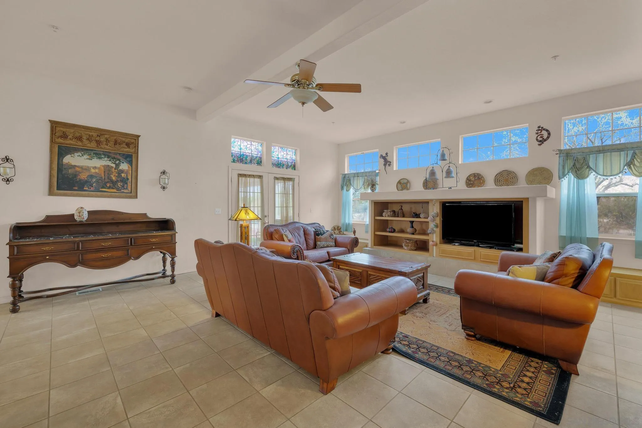 https://cdn.realtyfeed.com/cdn/127/250021784/c9d1c8983689aaf92abbed44f5230d08.webp