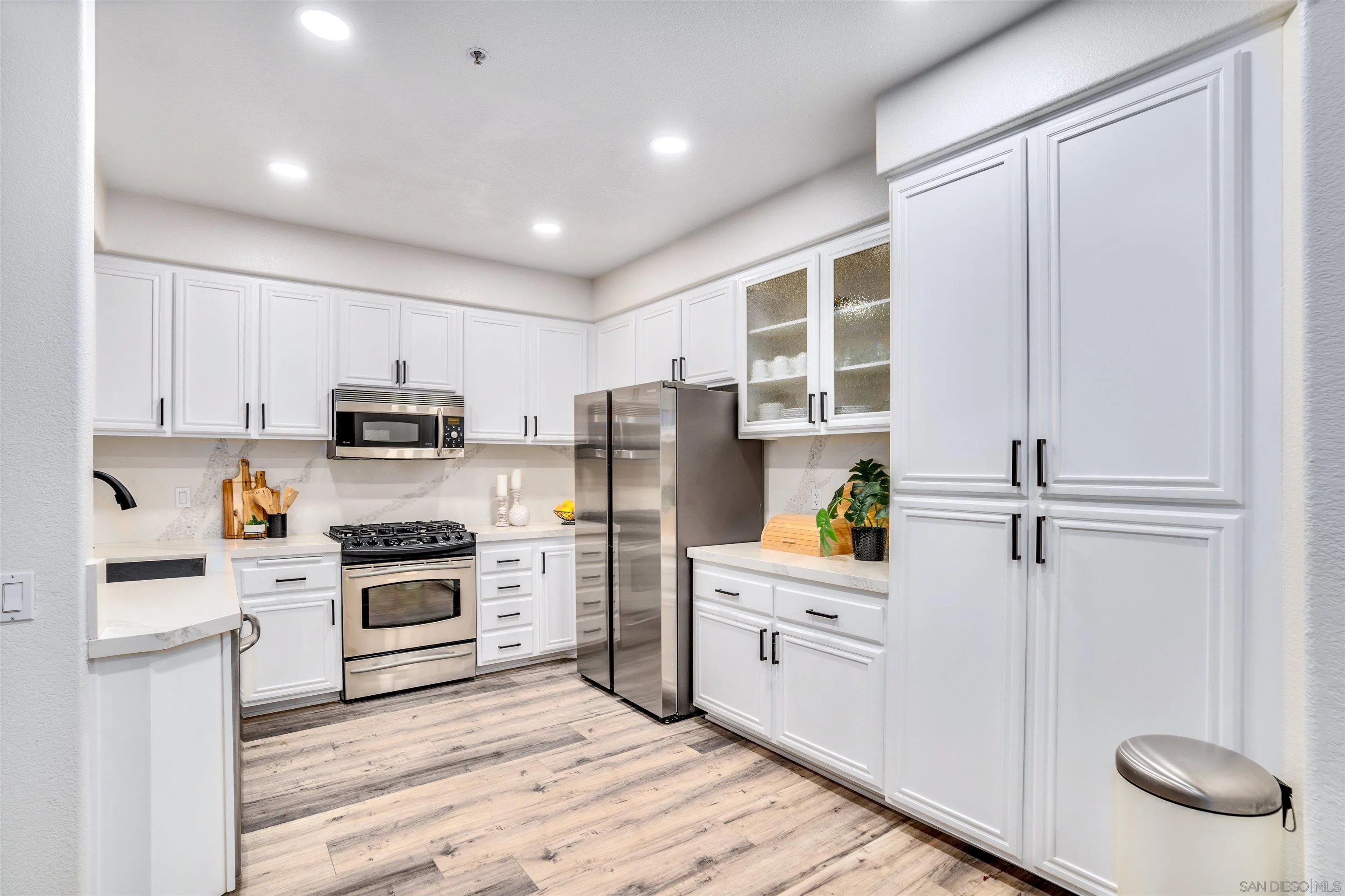 Photo #5: 250021808 Listing 