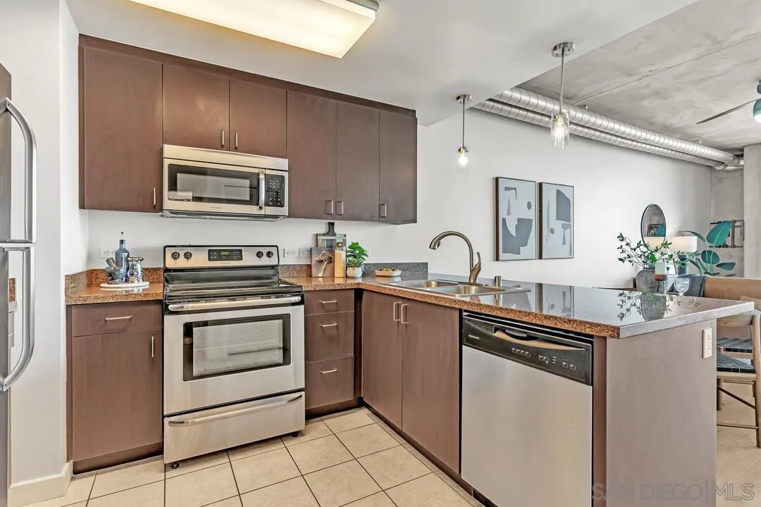 Photo #3: 250021841 Listing 