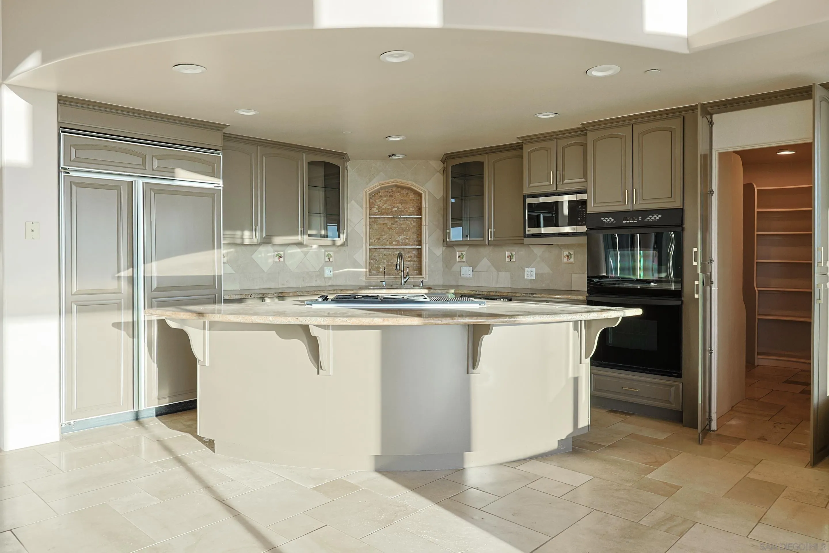 https://cdn.realtyfeed.com/cdn/127/250021848/47b04e57c4470caece2b024a0795e0dd.webp