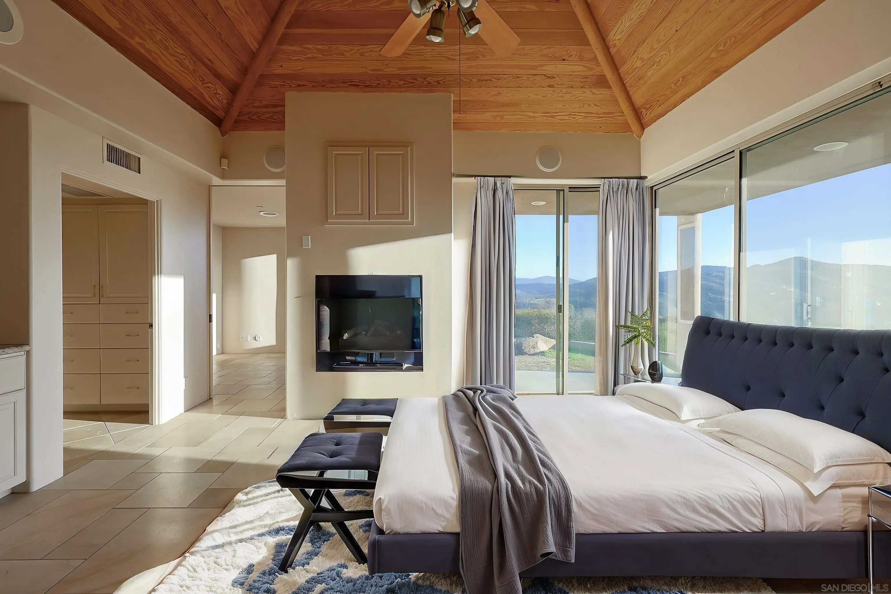 https://cdn.realtyfeed.com/cdn/127/250021848/c6e1158a33cb5b96d00d41d0cf68e02b.webp