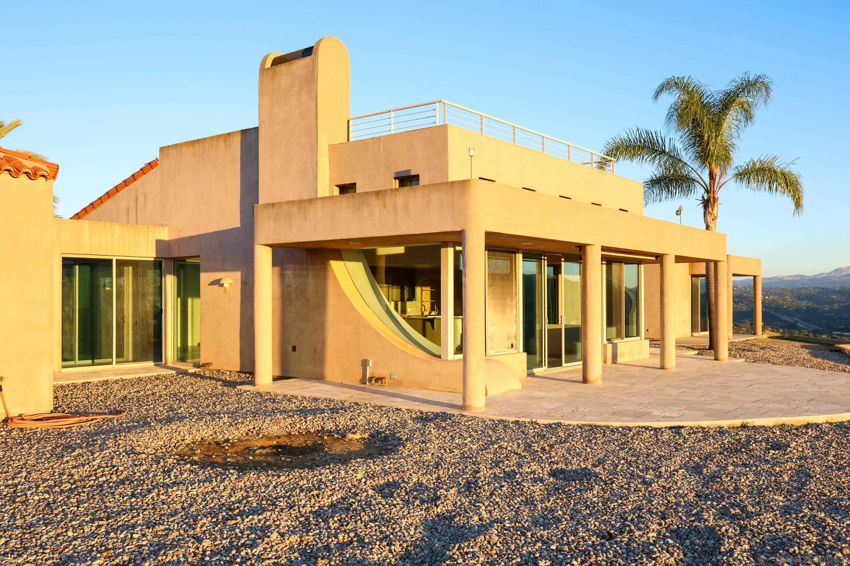 https://cdn.realtyfeed.com/cdn/127/250021848/f99a31da16d936b7759b696955b0ae47.webp