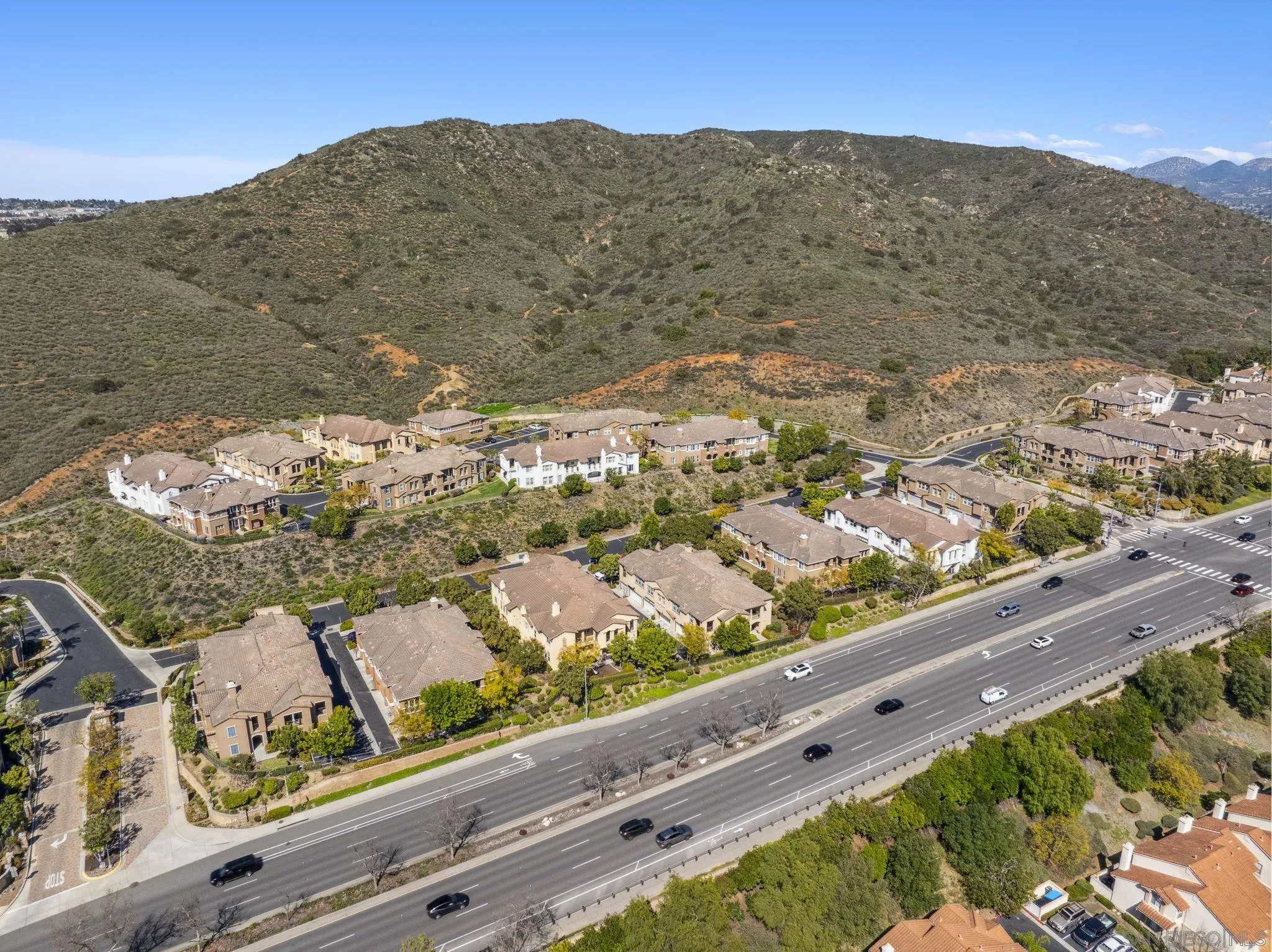https://cdn.realtyfeed.com/cdn/127/250021869/7005f67fc98cea348acb7cbe81f9dc54.webp