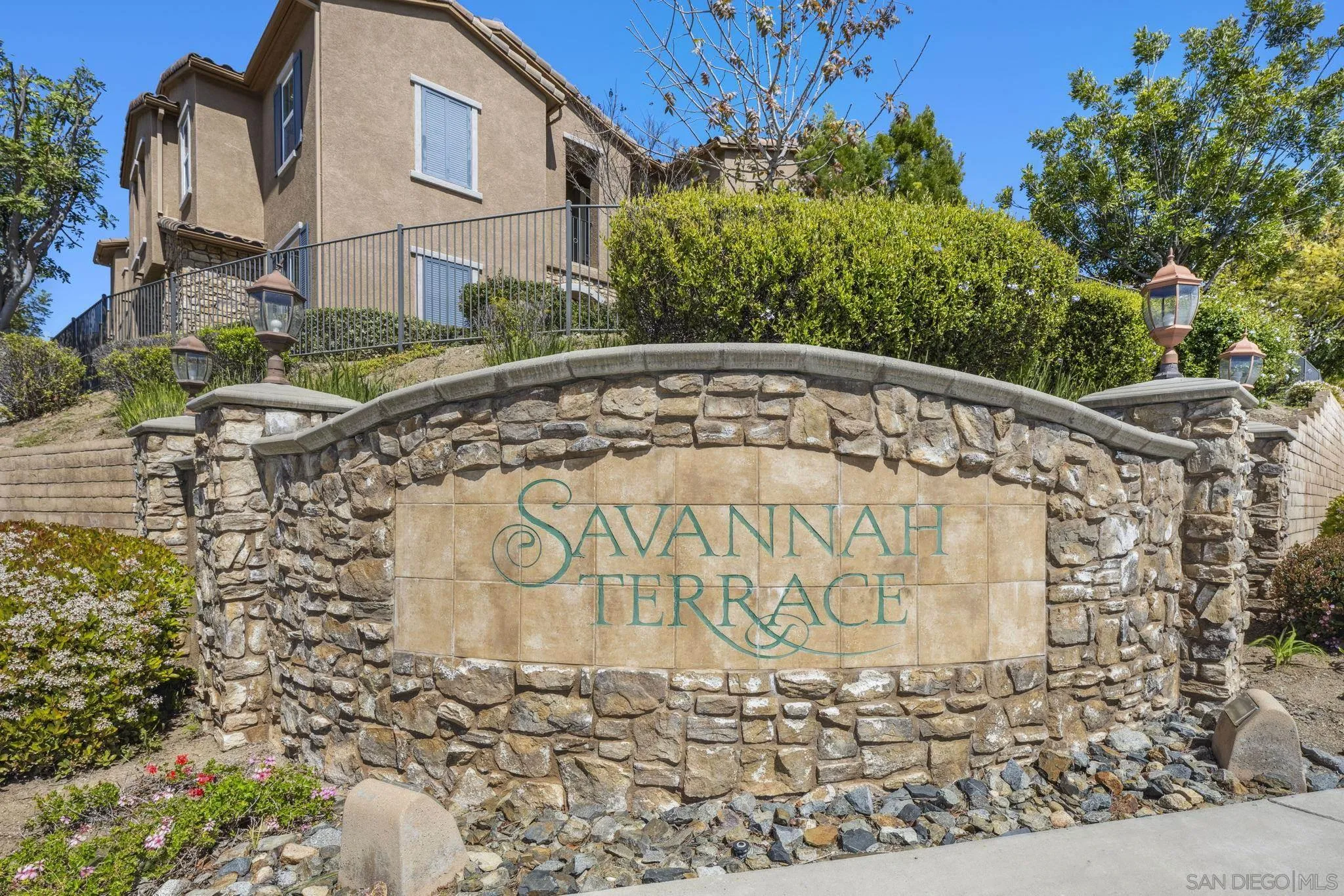 https://cdn.realtyfeed.com/cdn/127/250021869/870d29e60501a41f9e74c23175fb1288.webp