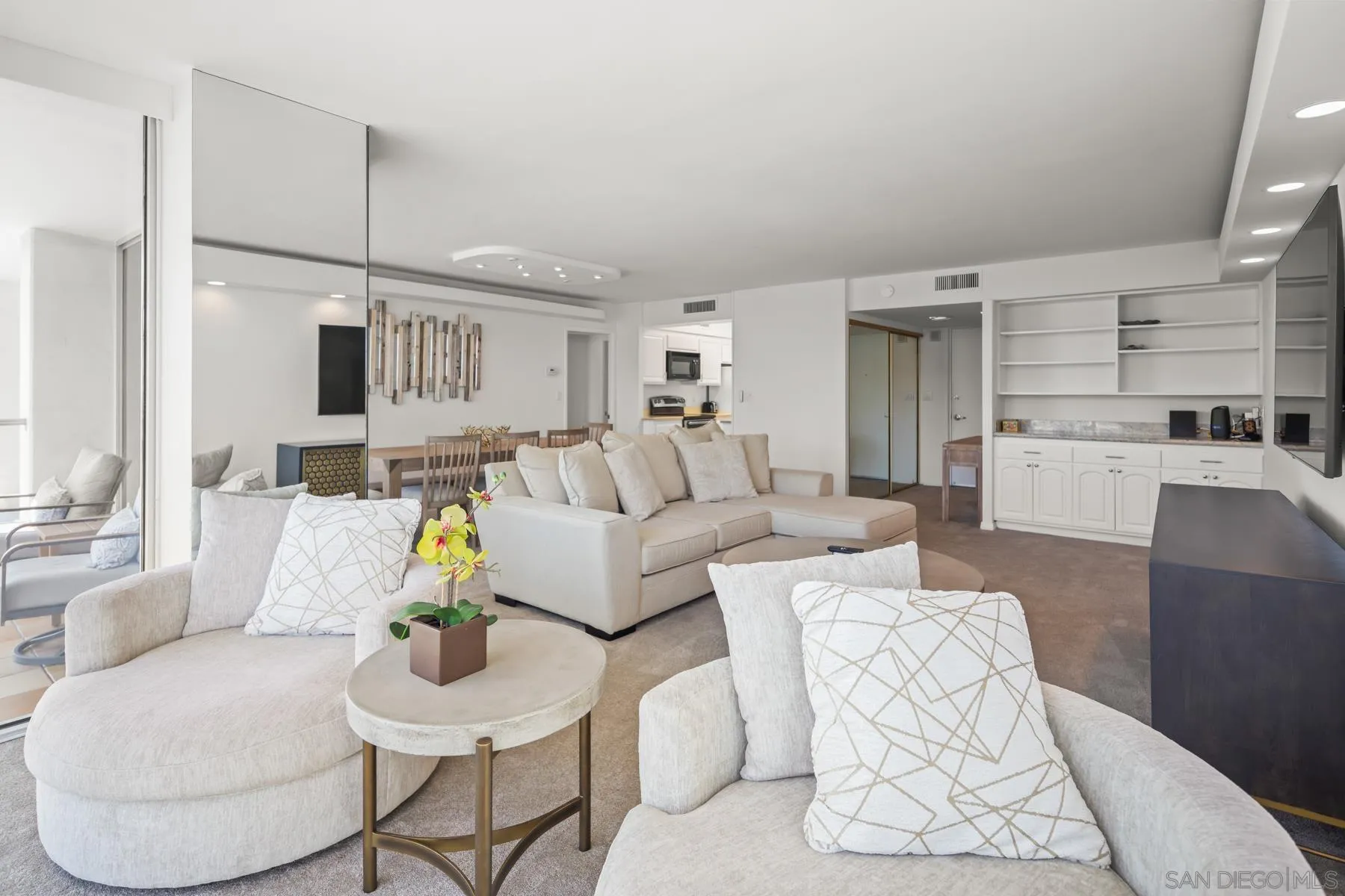 https://cdn.realtyfeed.com/cdn/127/250021883/6260be3553ef5e7e0018d85a314730da.webp